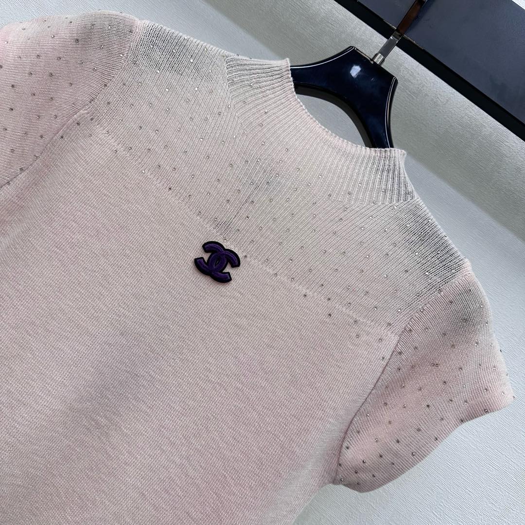 26NEW Logo Flutter Sleeve Knit
