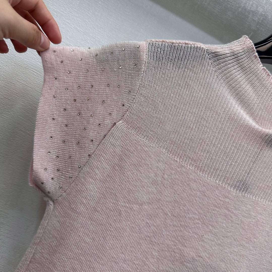 26NEW Logo Flutter Sleeve Knit