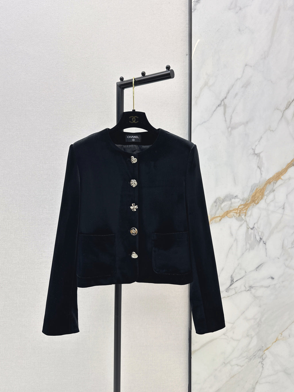 26NEW Decorative Velvet Coat