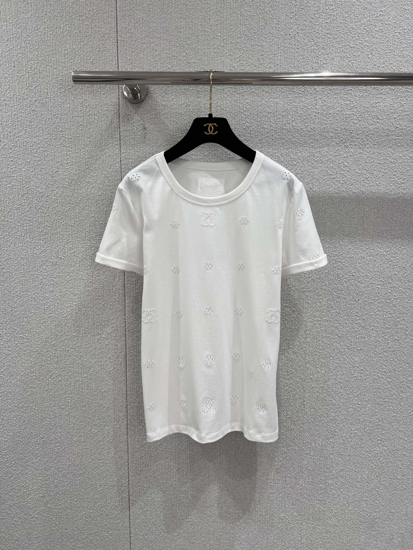 26NEW Embroidered Crew Neck Short Sleeve T-Shirt