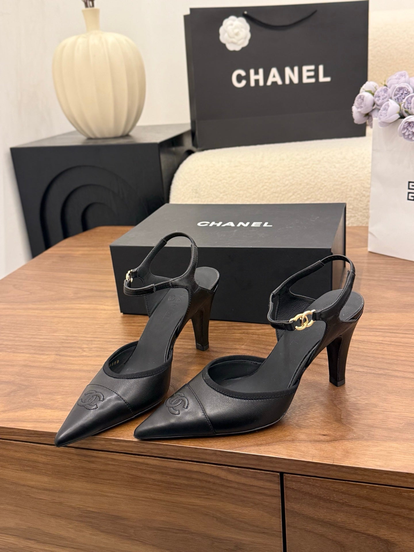 26 Women's High Heels