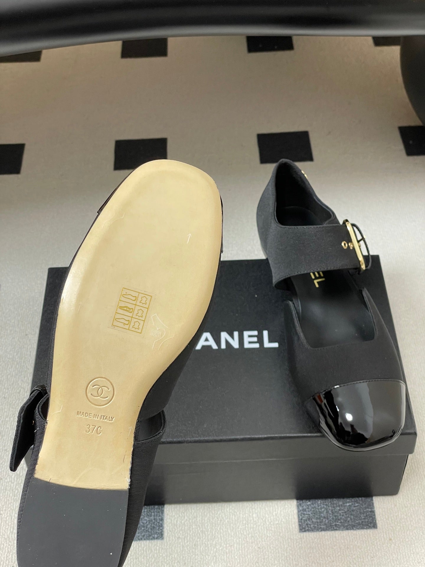 26NEW square-toe Mary Jane shoes