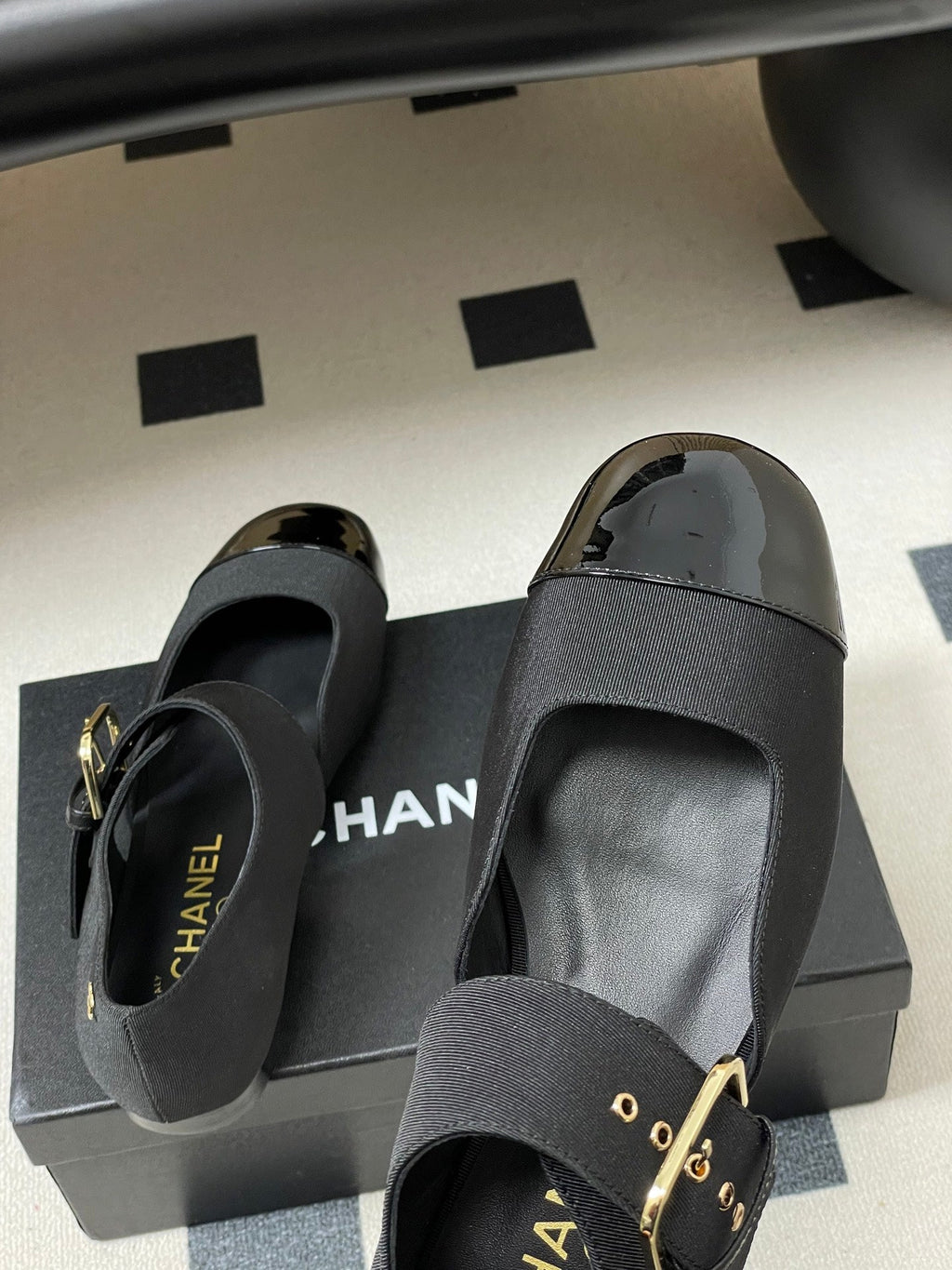 26NEW square-toe Mary Jane shoes