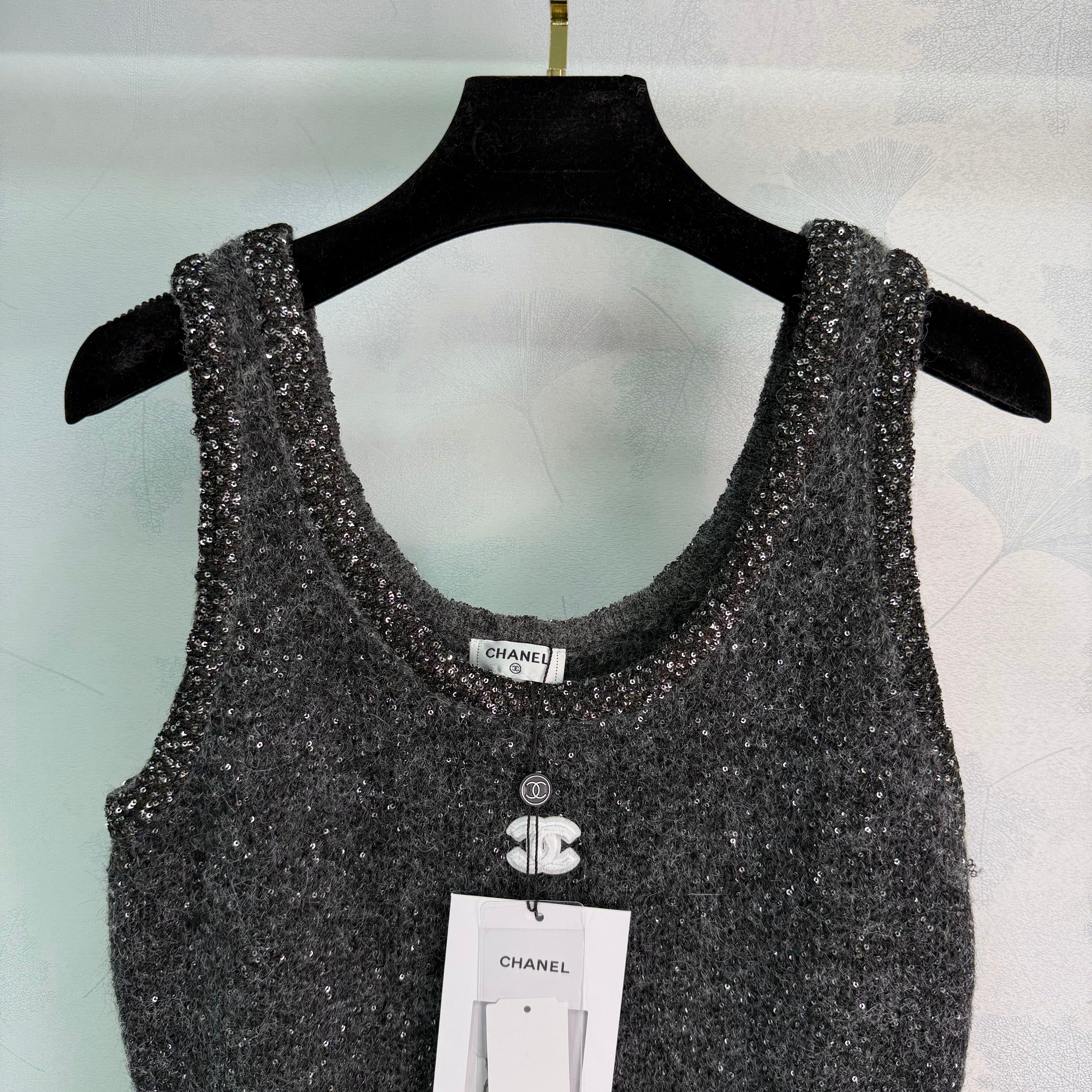 26NEW Sequined Star Dress
