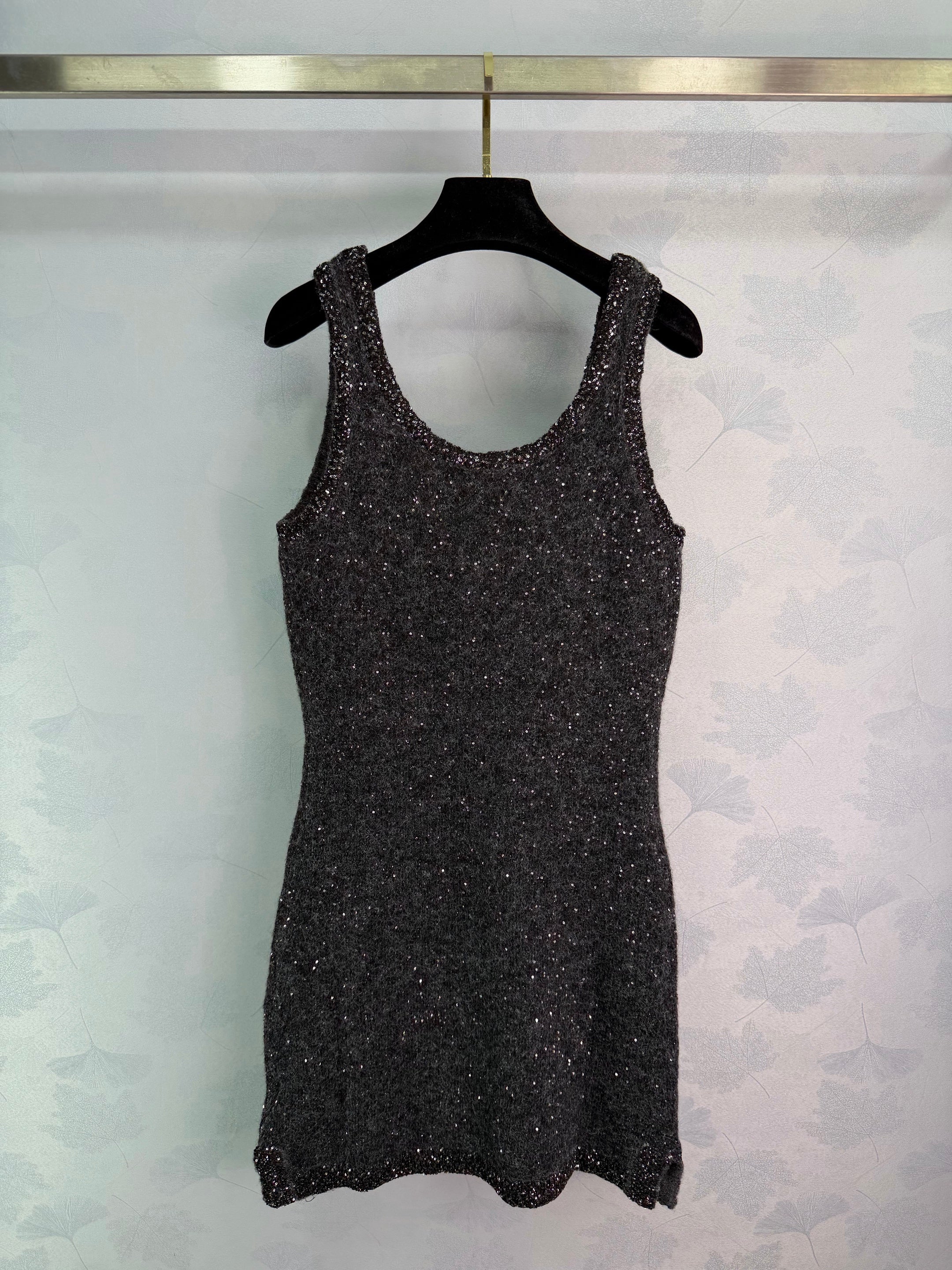 26NEW Sequined Star Dress