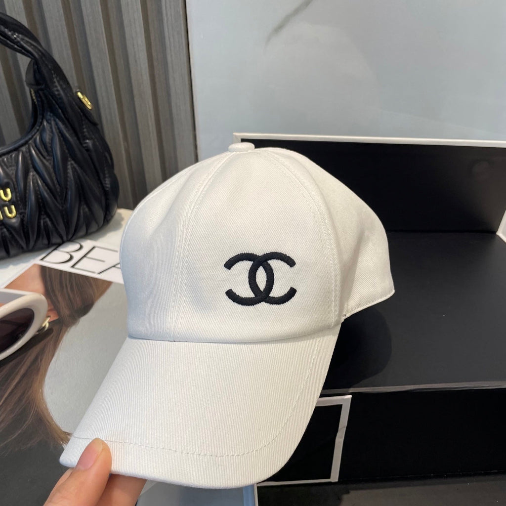 New double-sided embroidered baseball cap