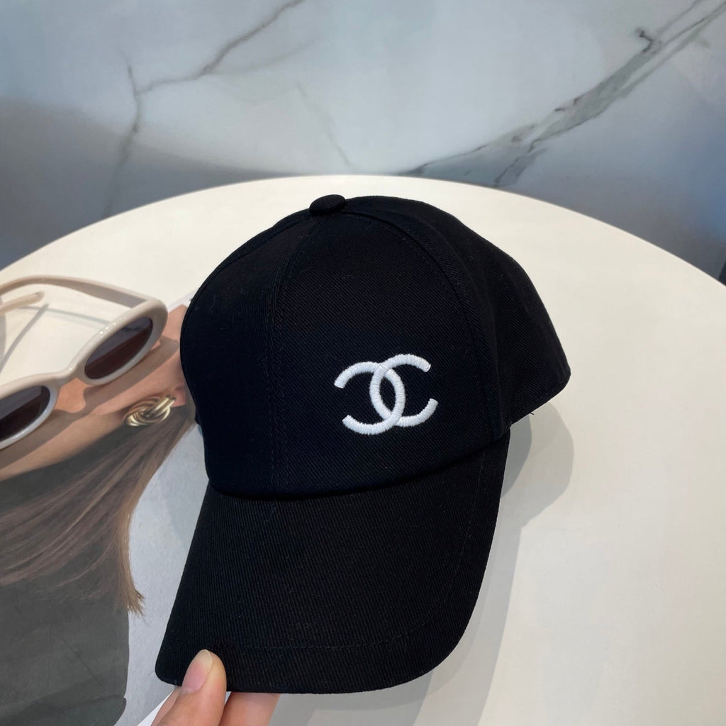 New double-sided embroidered baseball cap