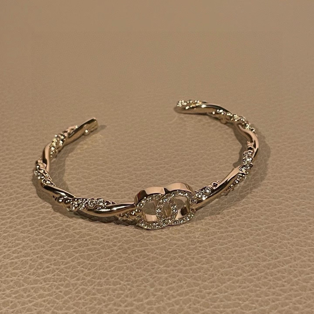 Rhinestone twisted bracelet