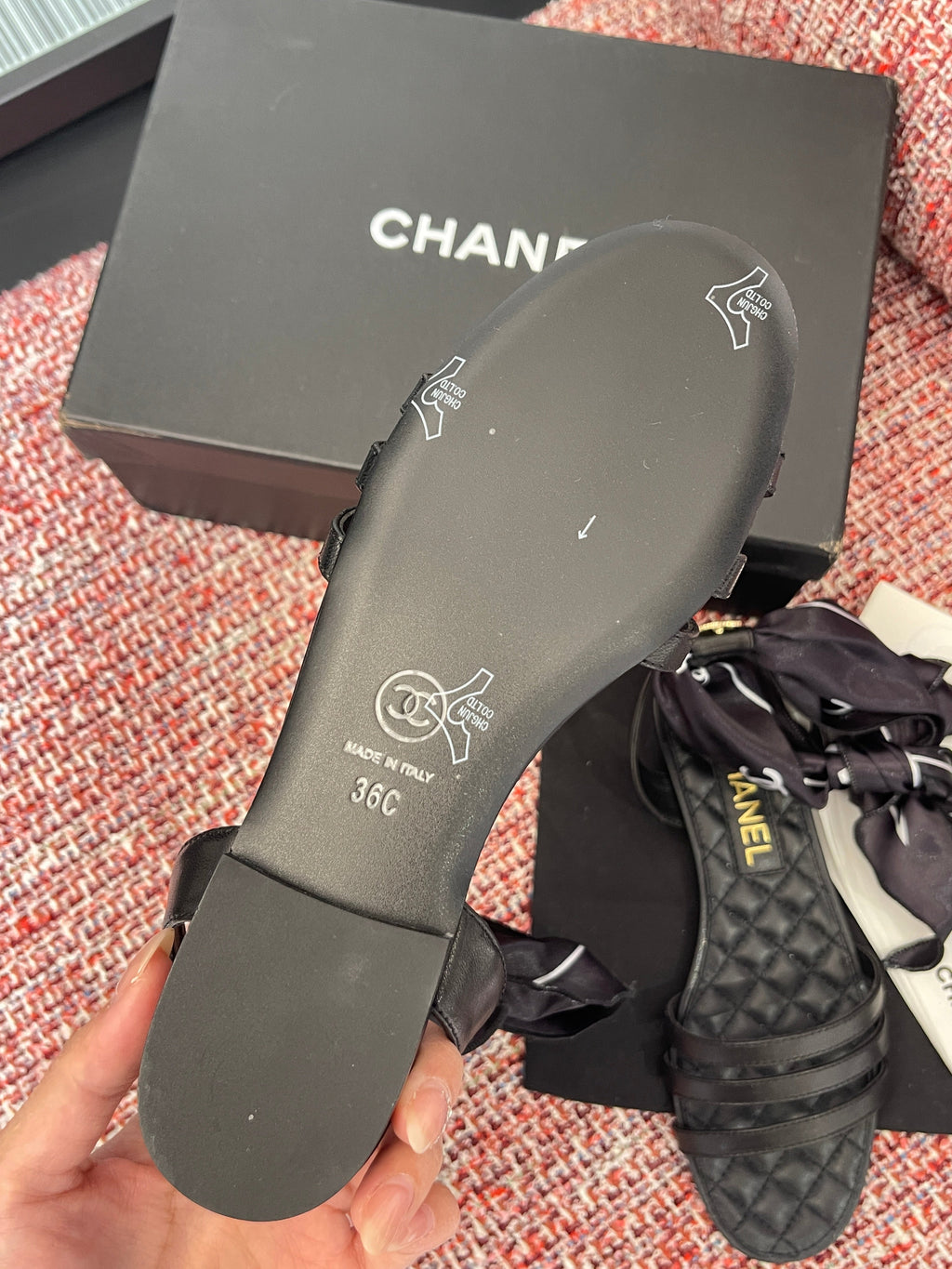 26NEW Flat Ribbon Sandals