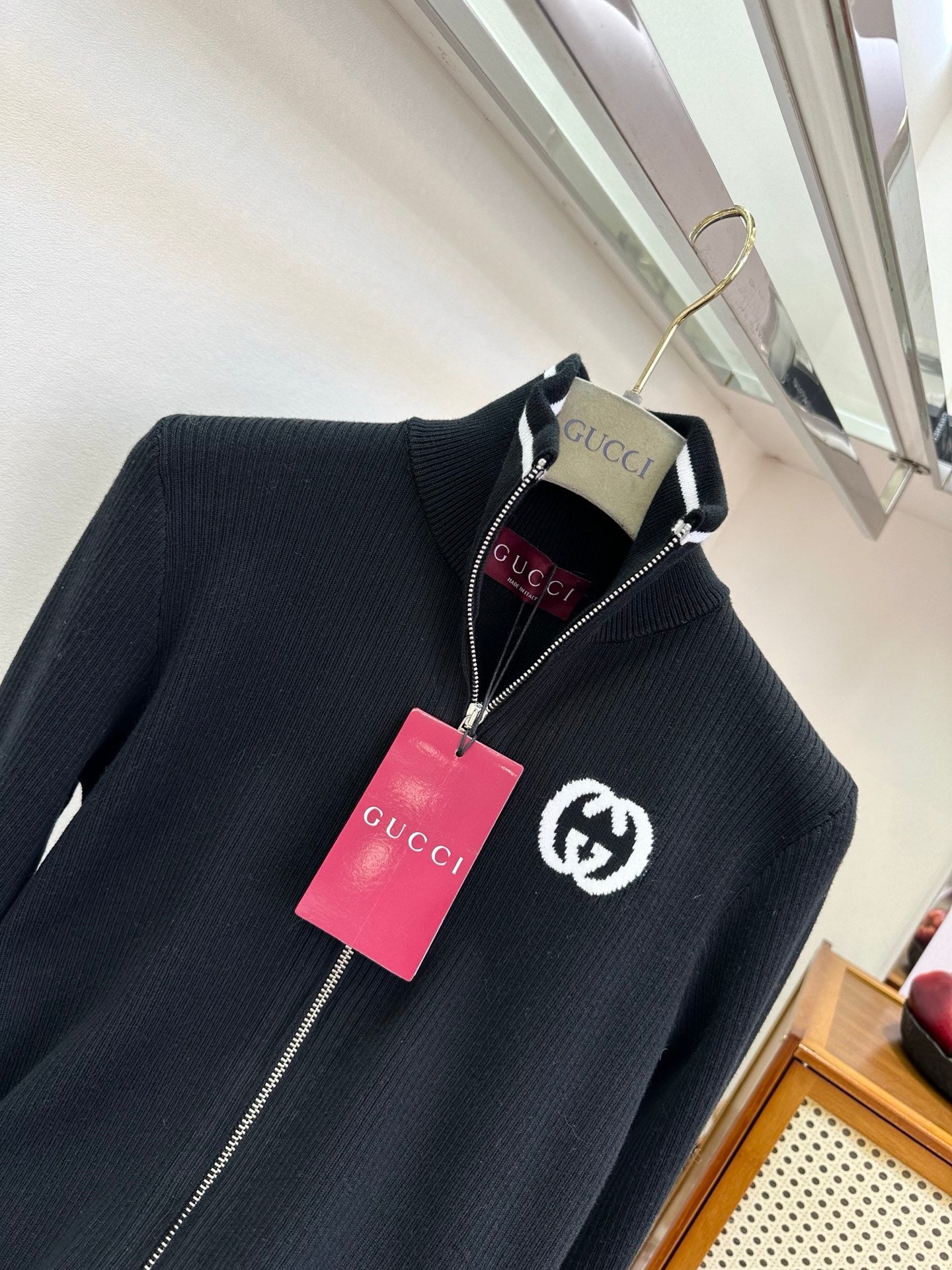 26NEW Classic Stand Collar Black Knit Zip-Up Cardigan