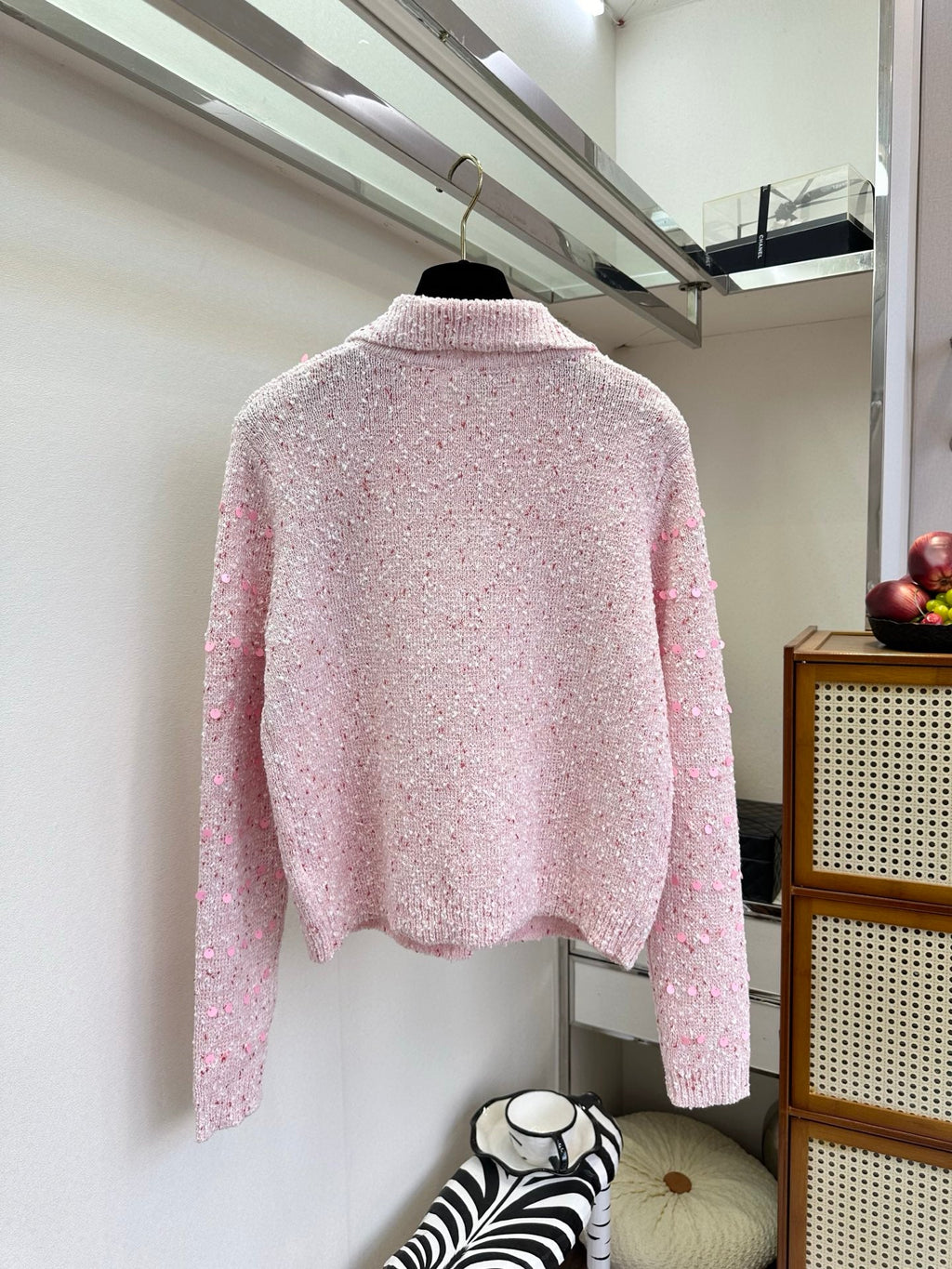 26NEW Delicate Sequin Knit