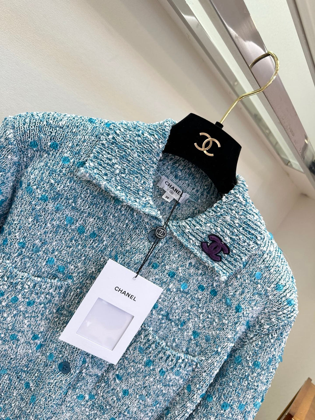 26NEW Delicate Sequin Knit