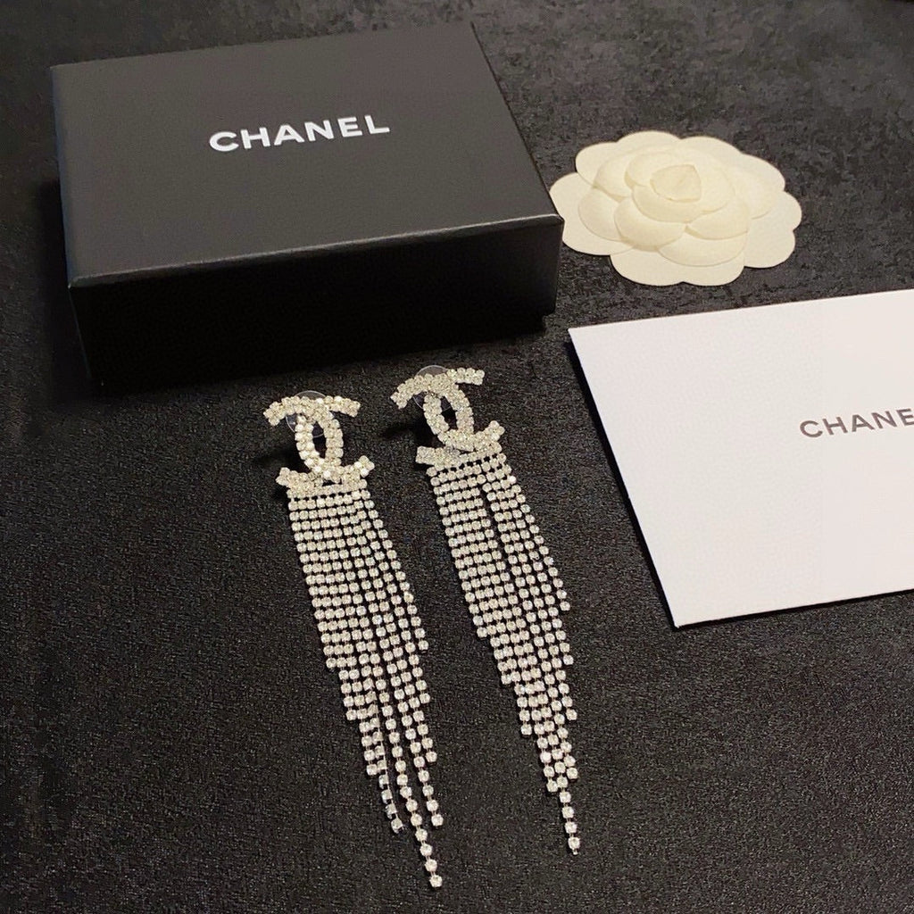 Long earrings with full diamond tassels