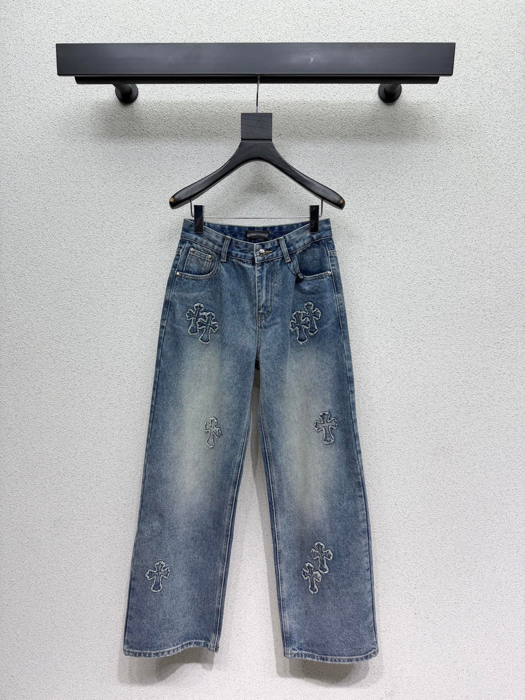 26NEW Heavy-duty Appliqué Embroidered Cross Straight-Leg Jeans