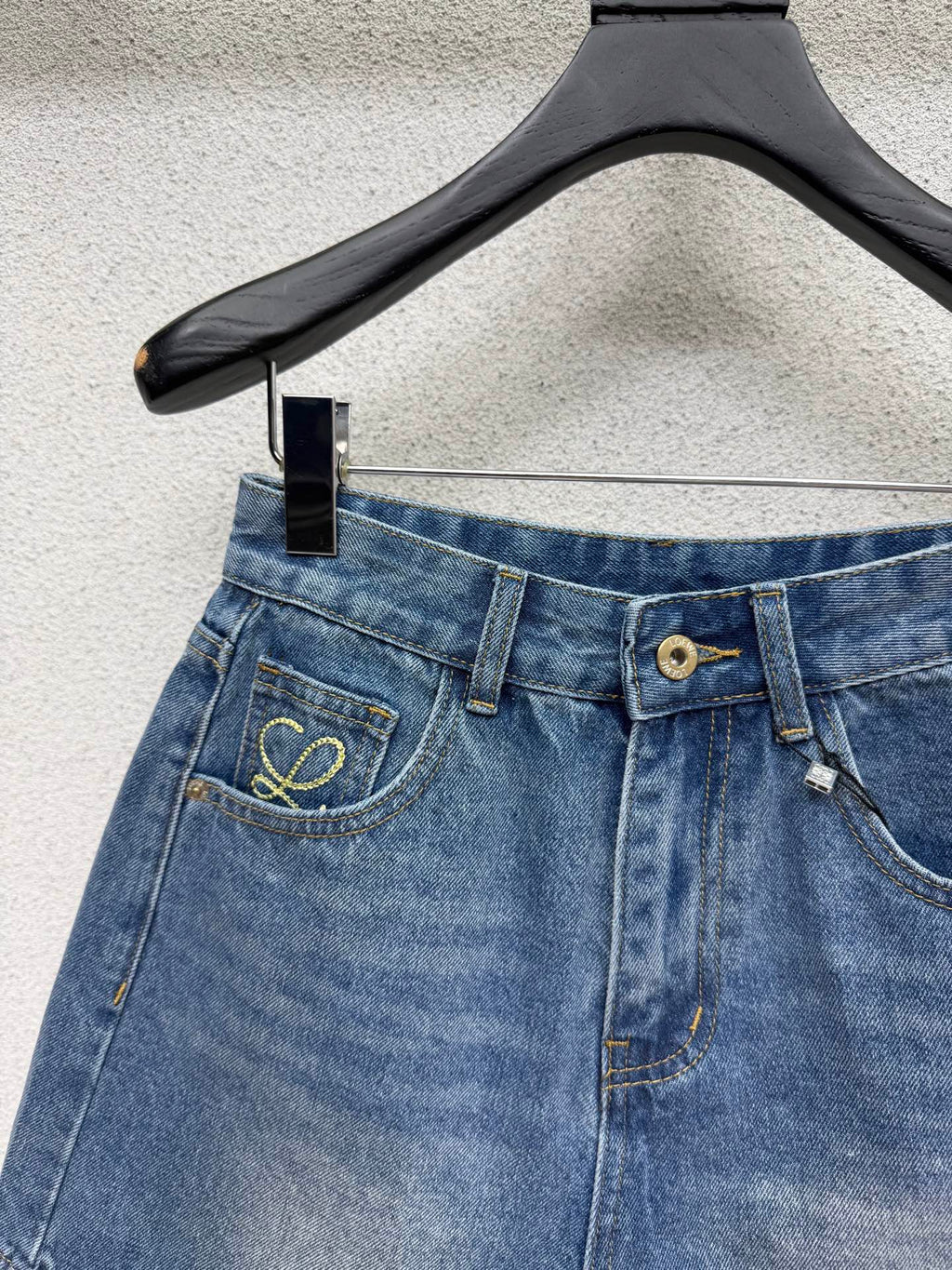 26NEW Embroidered Denim Shorts