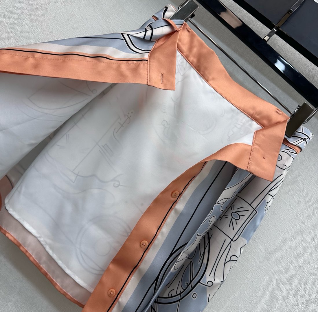26NEW Lace-up Silk Printed Mini Skirt