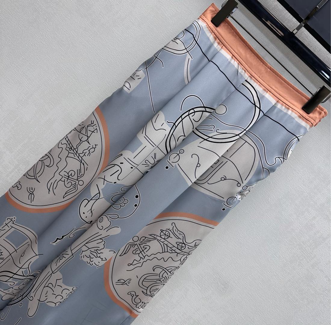 26NEW Silk Printed Cropped Pants