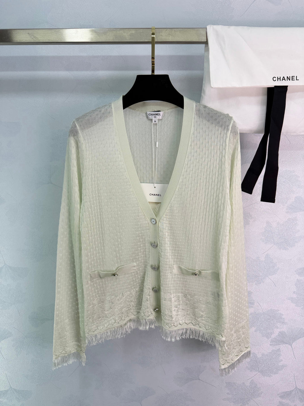 26NEW light green knitted cardigan