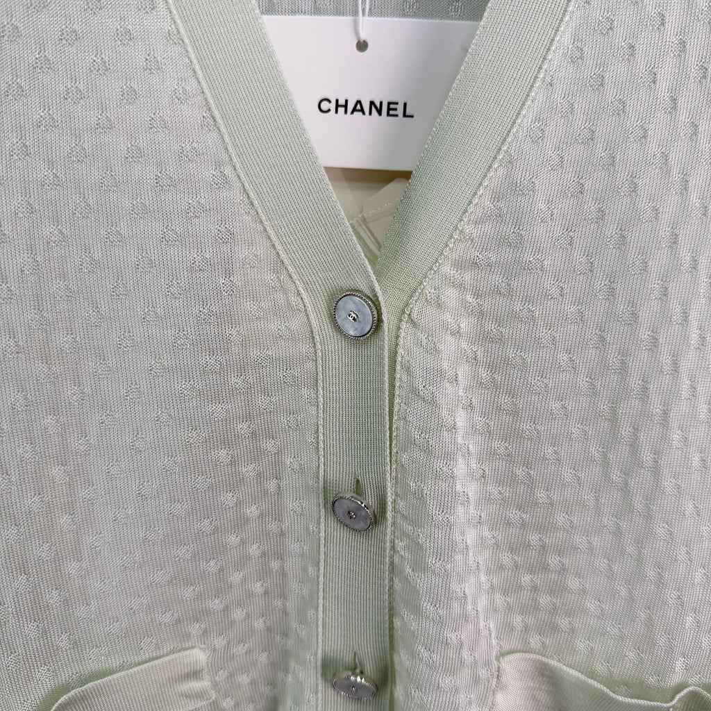 26NEW light green knitted cardigan