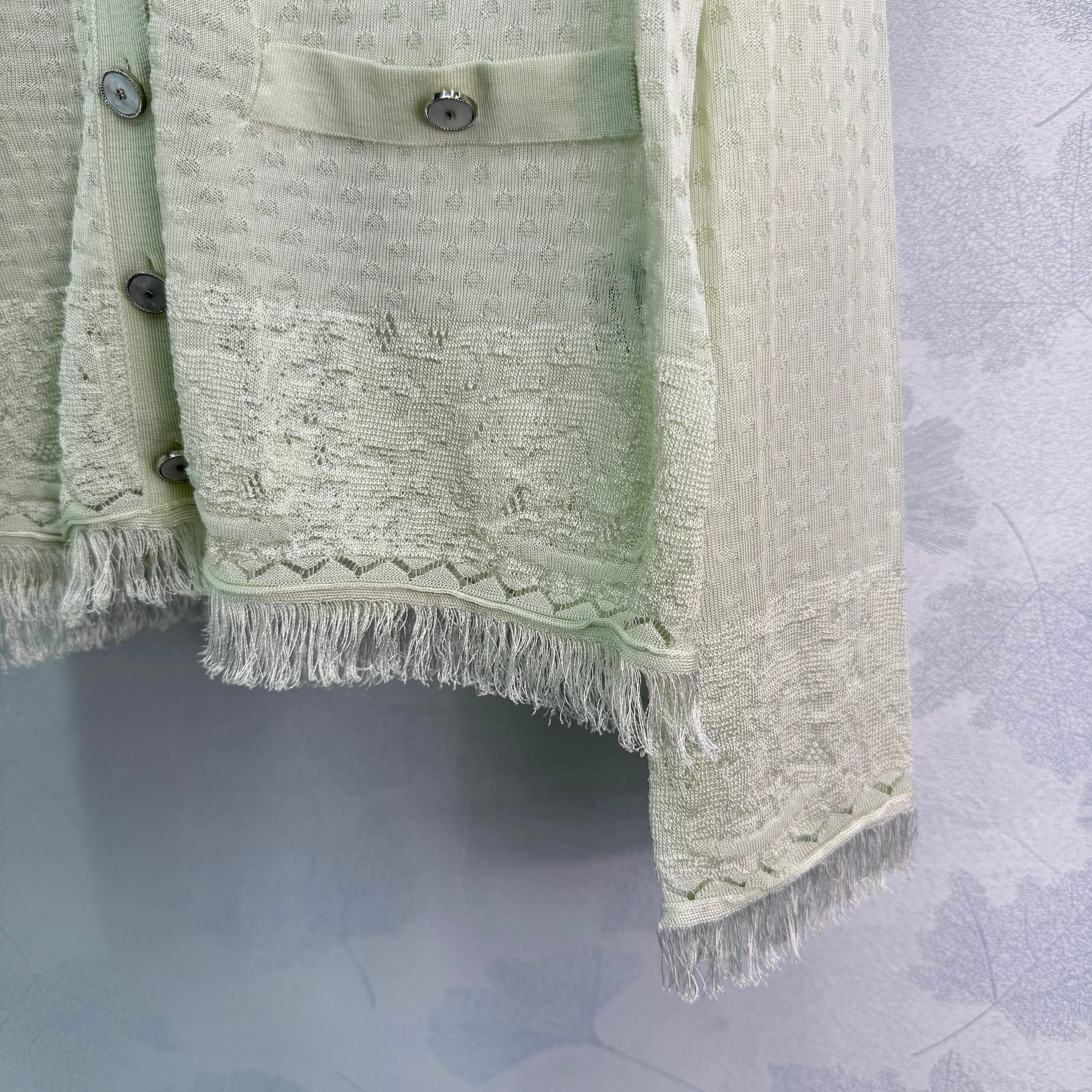26NEW light green knitted cardigan