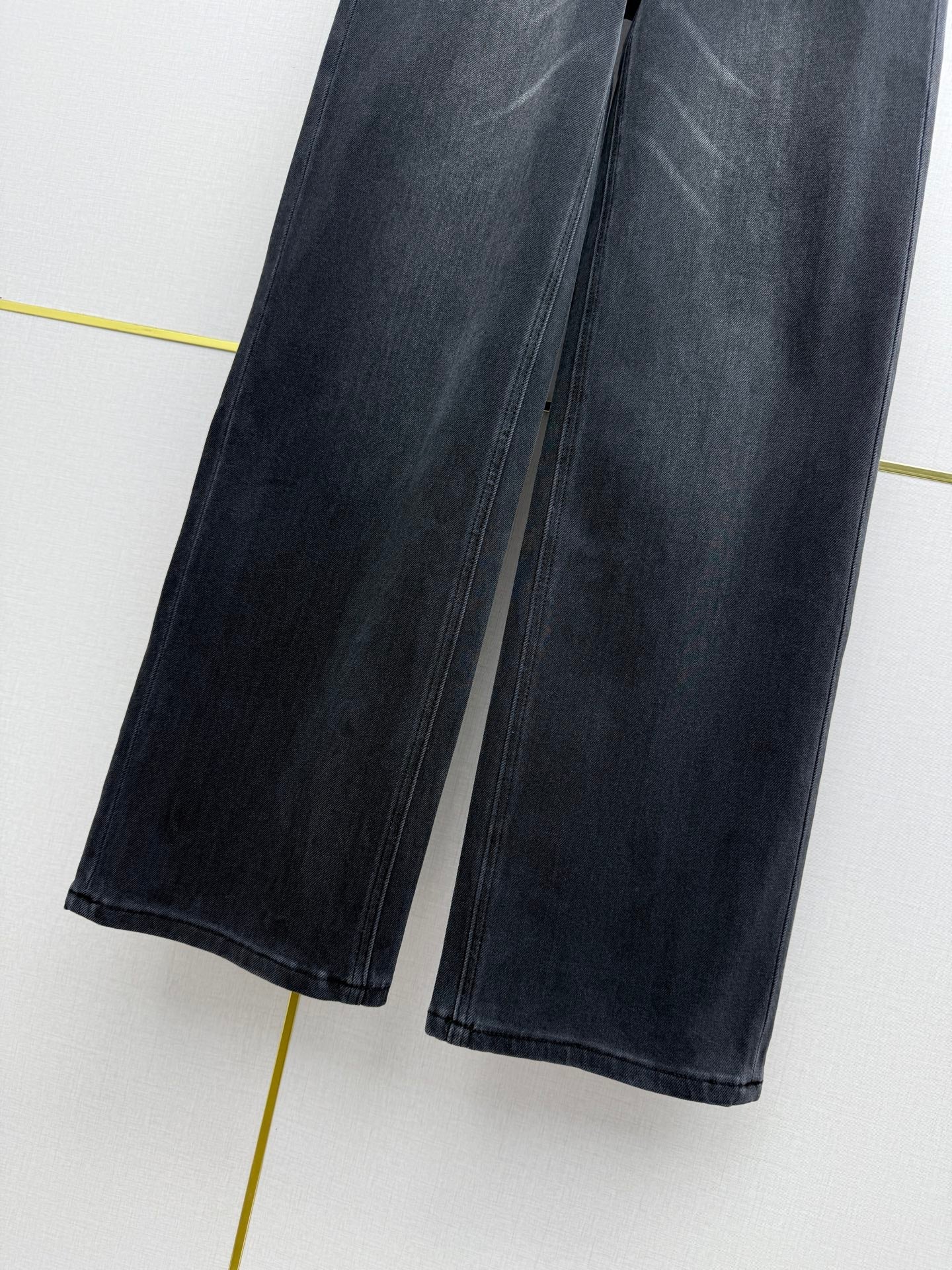 26NEW Straight Leg Jeans