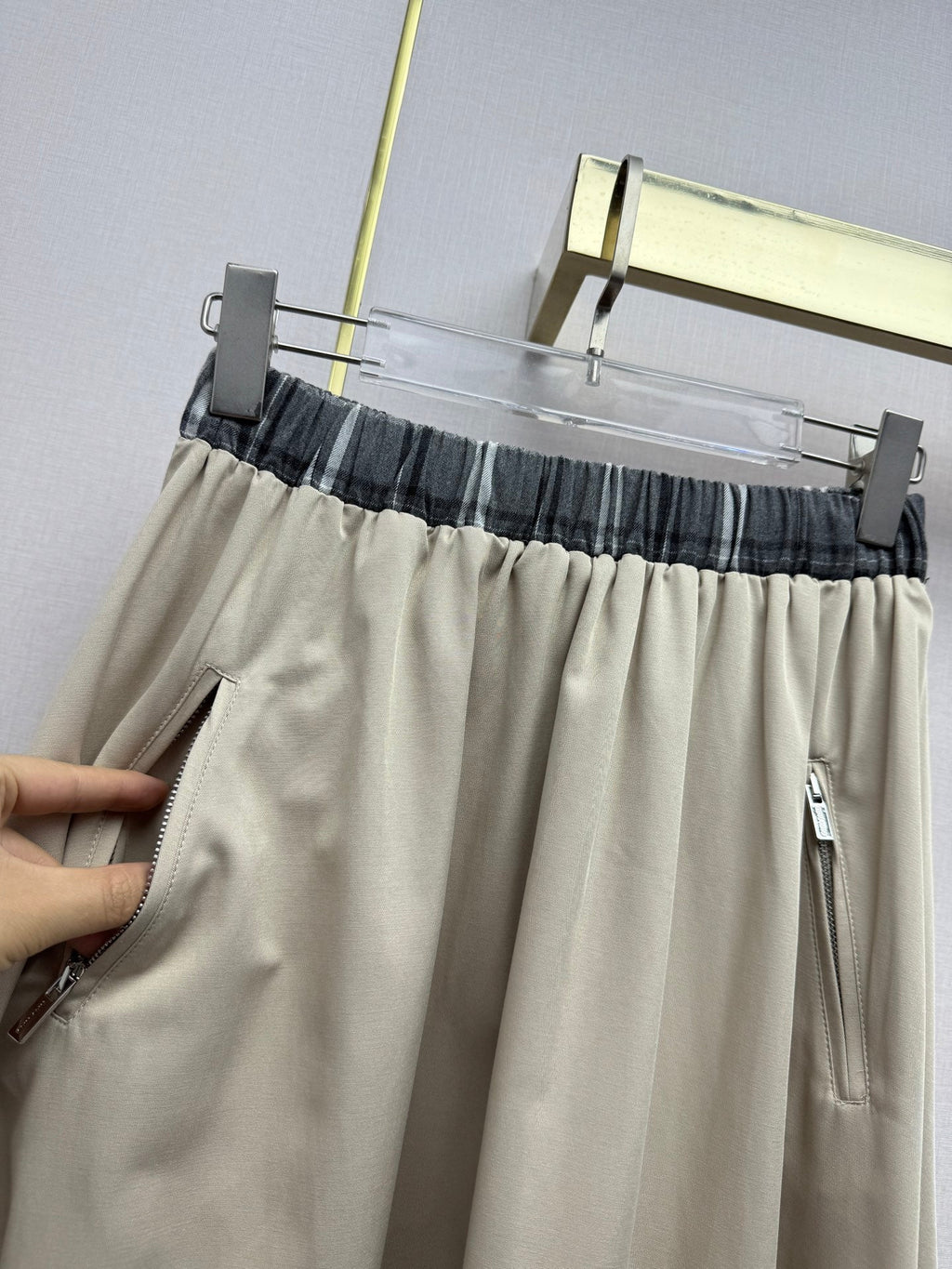 26NEW Sleeveless Zipper Vest + Skirt Set