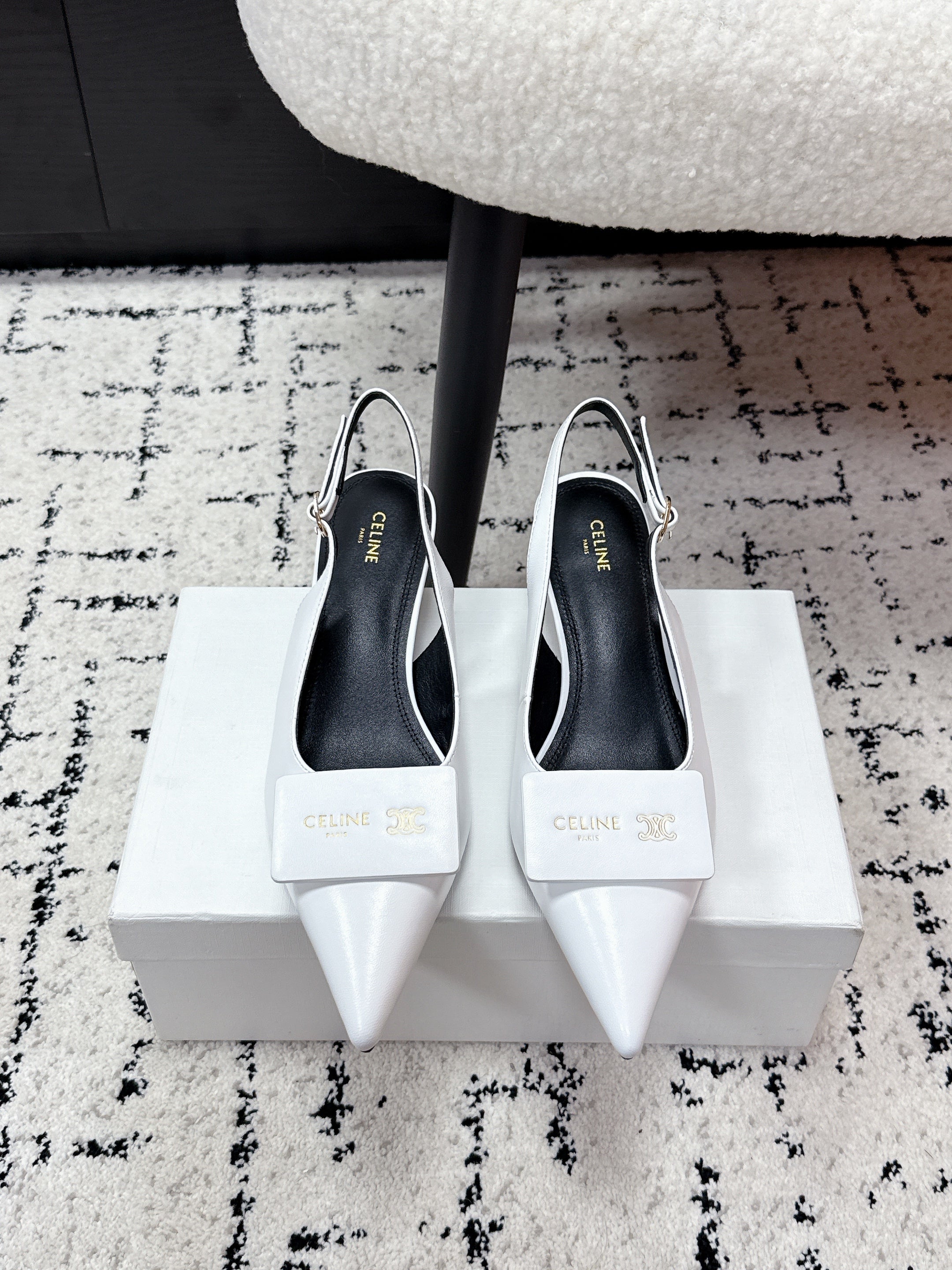 26NEW's signature open-toe buckle high heels