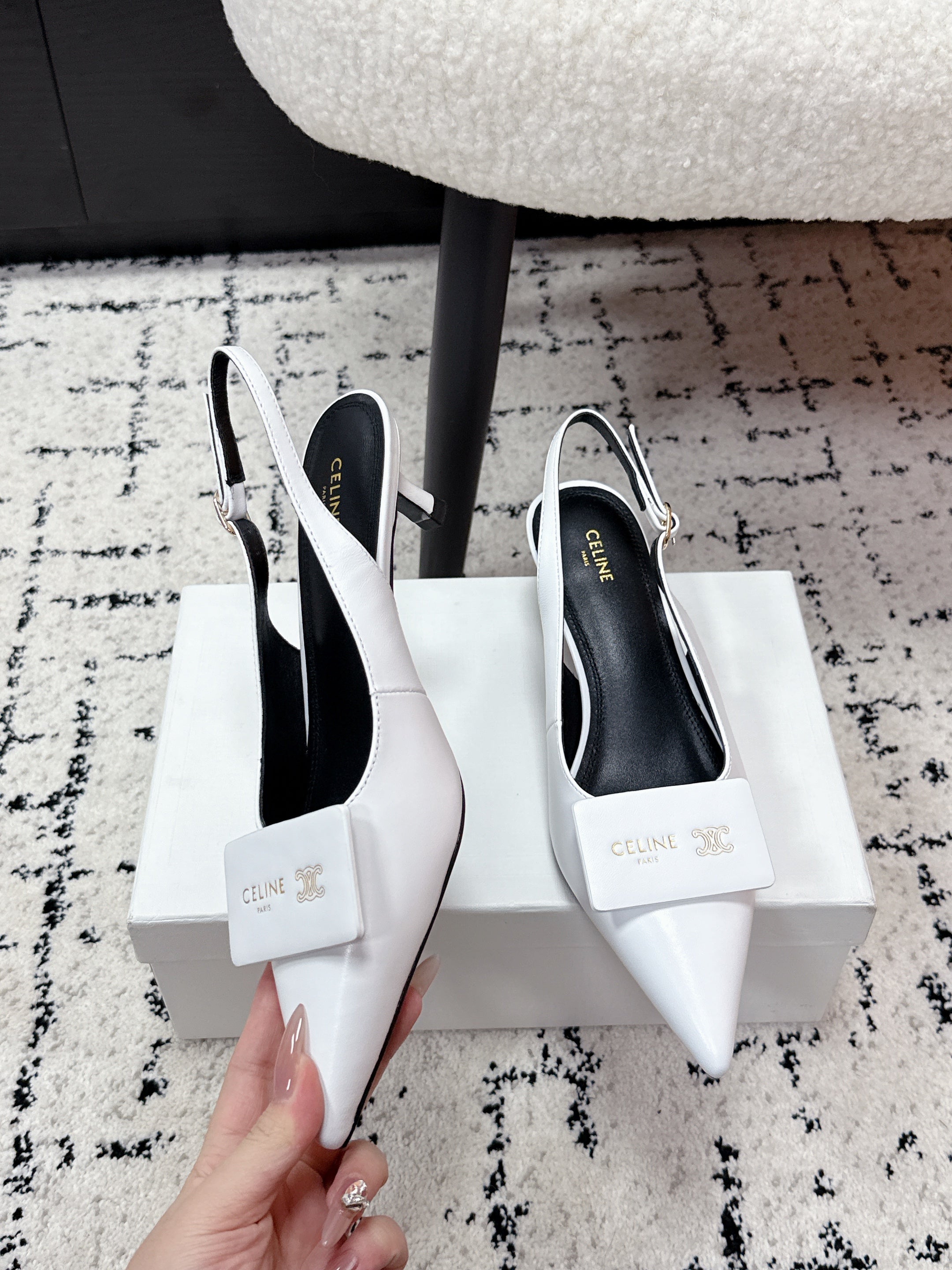 26NEW's signature open-toe buckle high heels