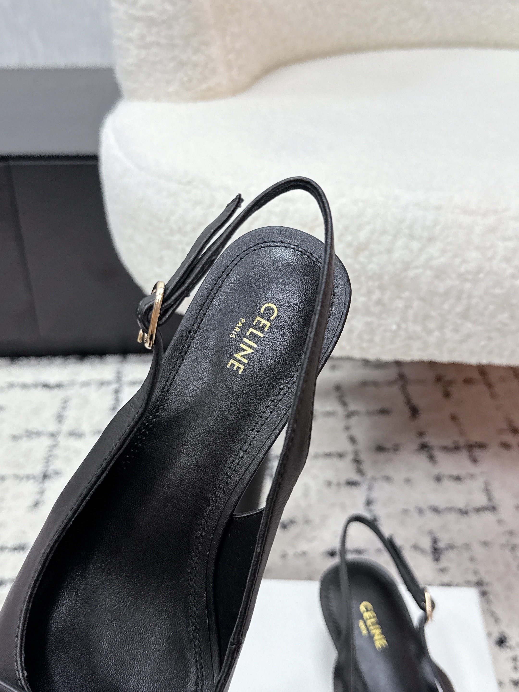 26NEW's signature open-toe buckle high heels