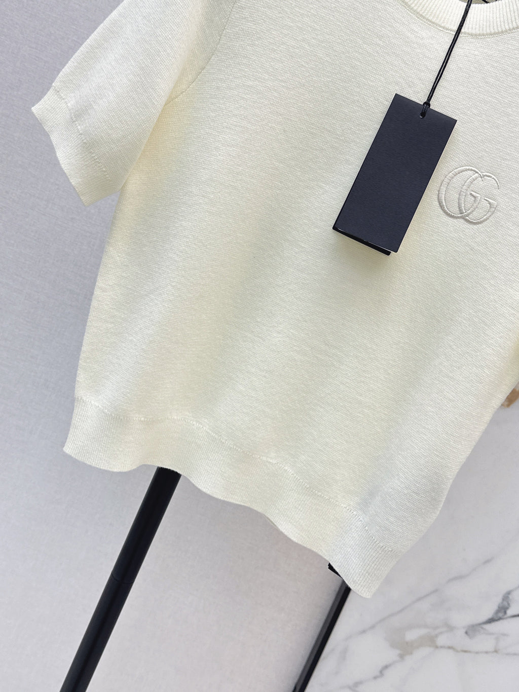 26NEW Embroidered Crew Neck Short Sleeve Sweater
