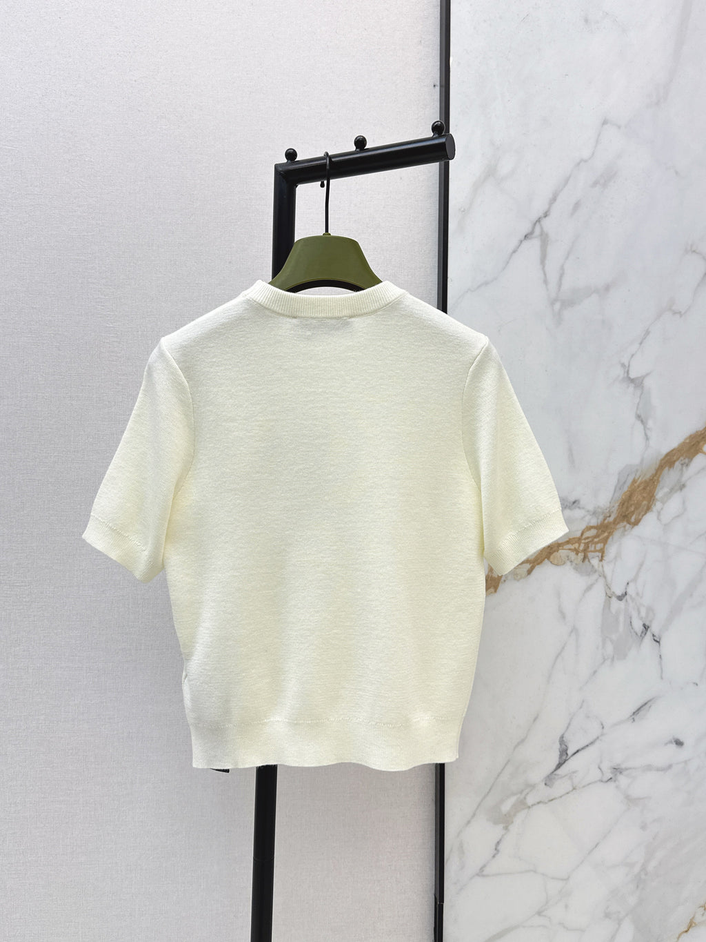 26NEW Embroidered Crew Neck Short Sleeve Sweater