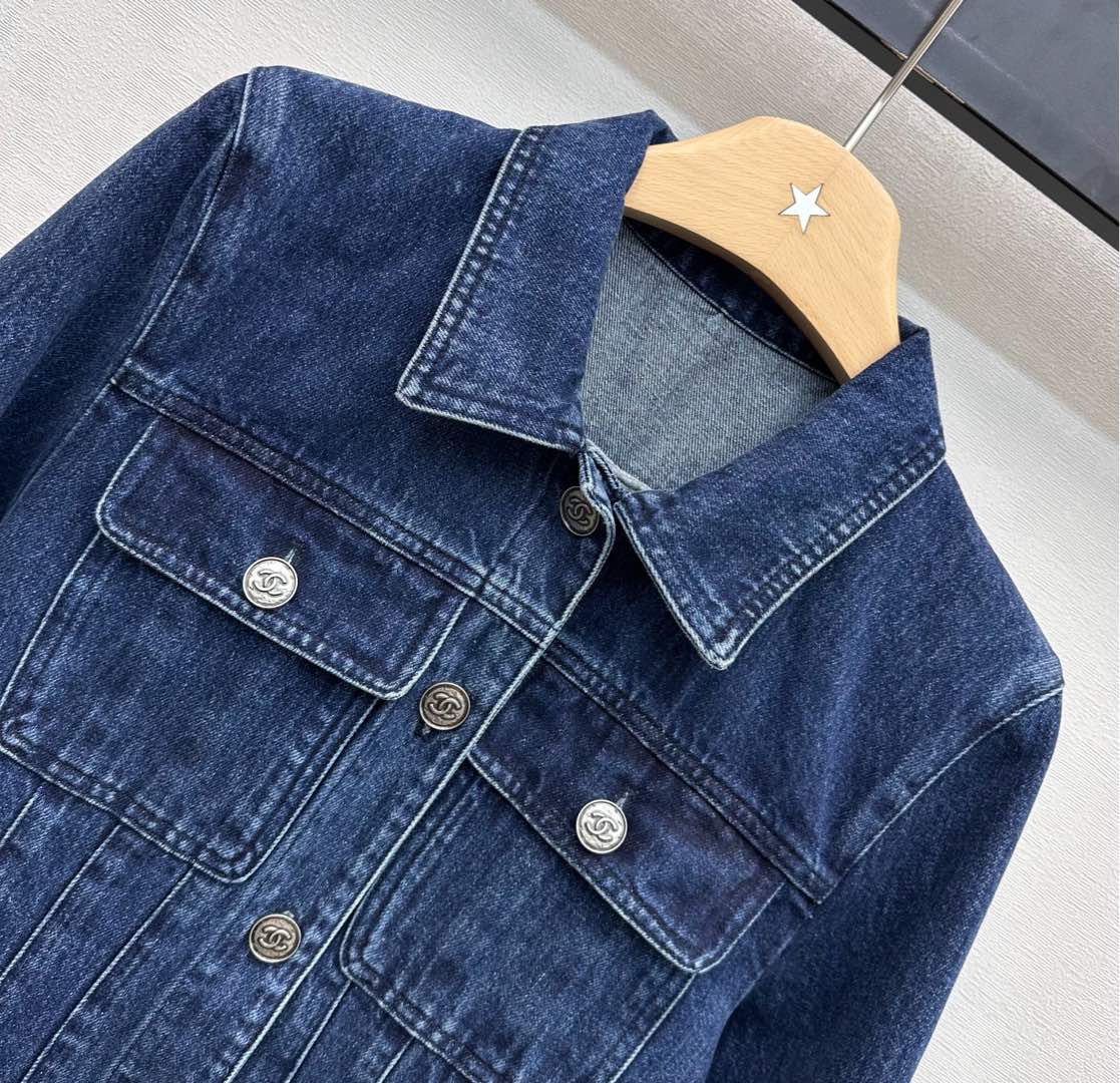 26NEW Collared Slim Fit Denim Jacket