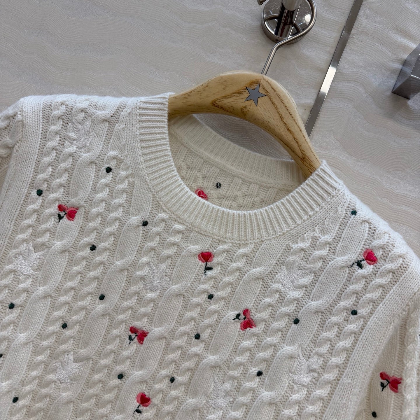 26NEW Floral Knit Short-Sleeve