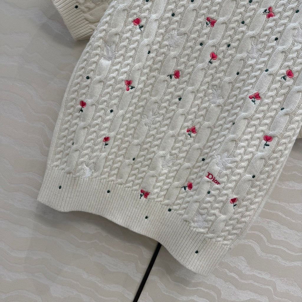 26NEW Floral Knit Short-Sleeve