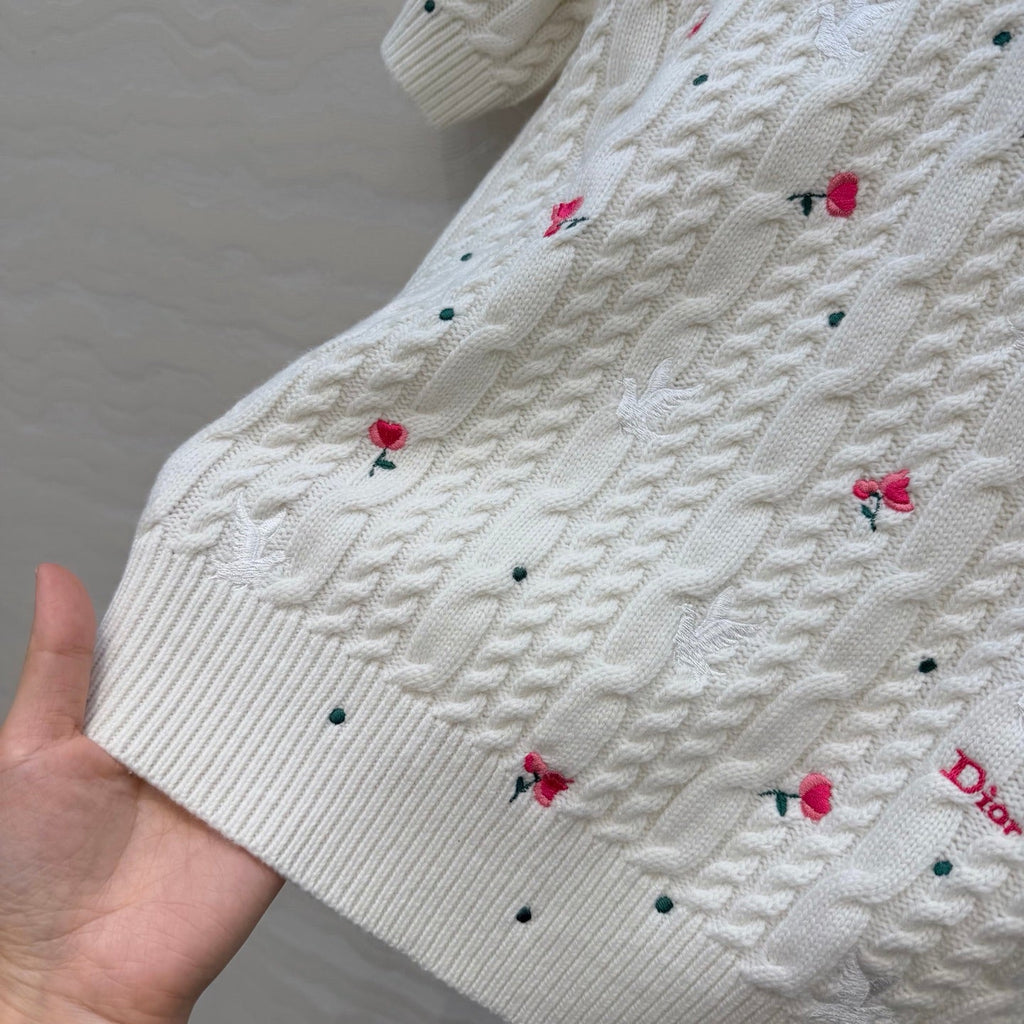 26NEW Floral Knit Short-Sleeve