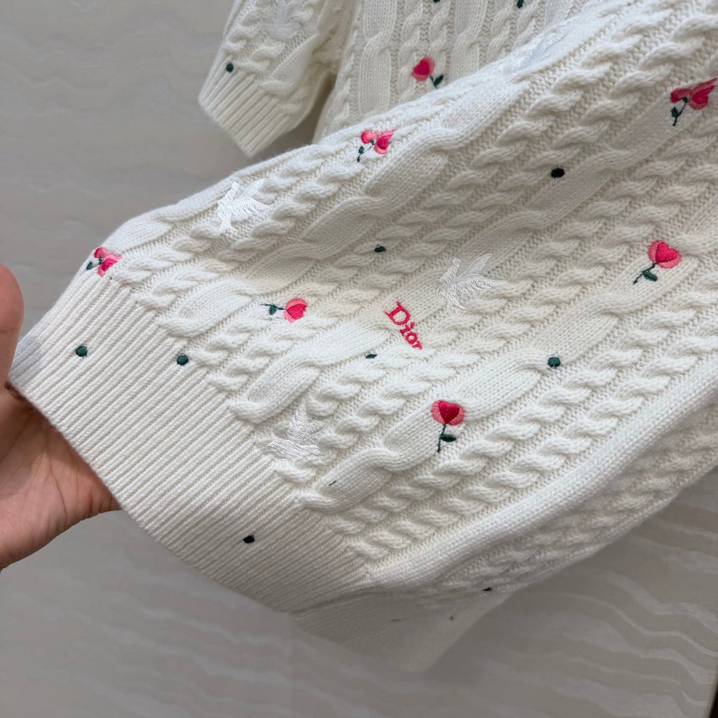 26NEW Floral Knit Short-Sleeve