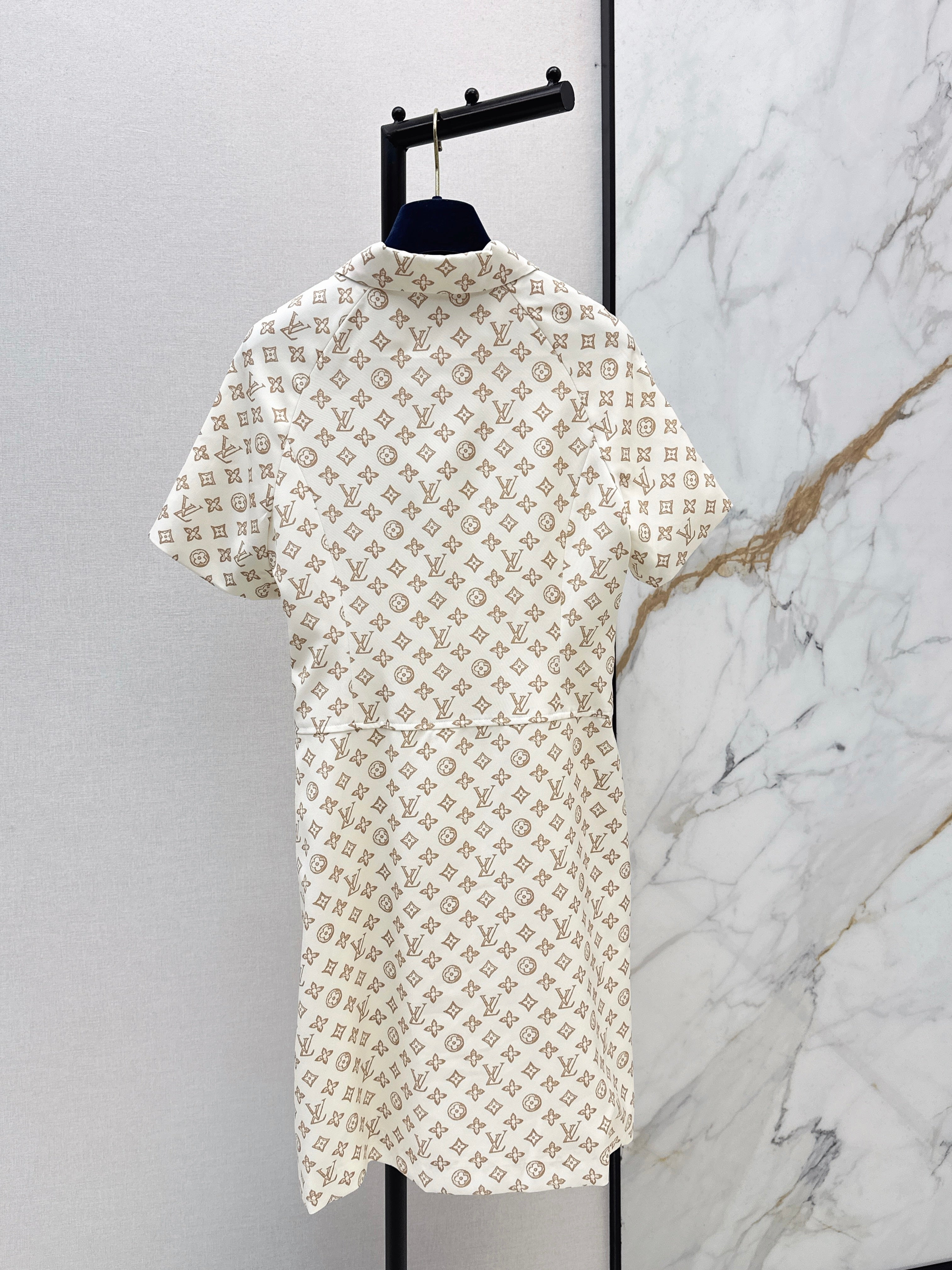 26NEW Printed Short-Sleeve Collared Dress