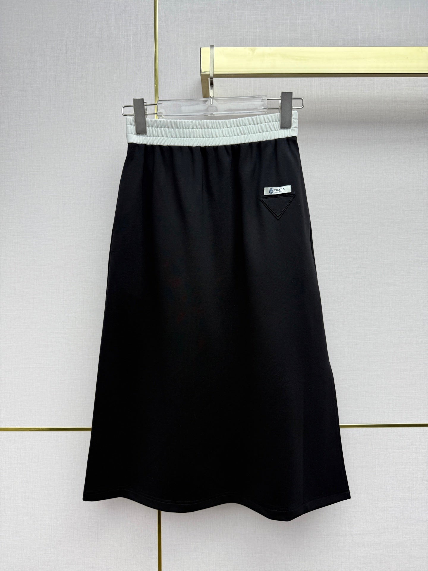 26NEW Short-sleeved T-shirt + Skirt Set