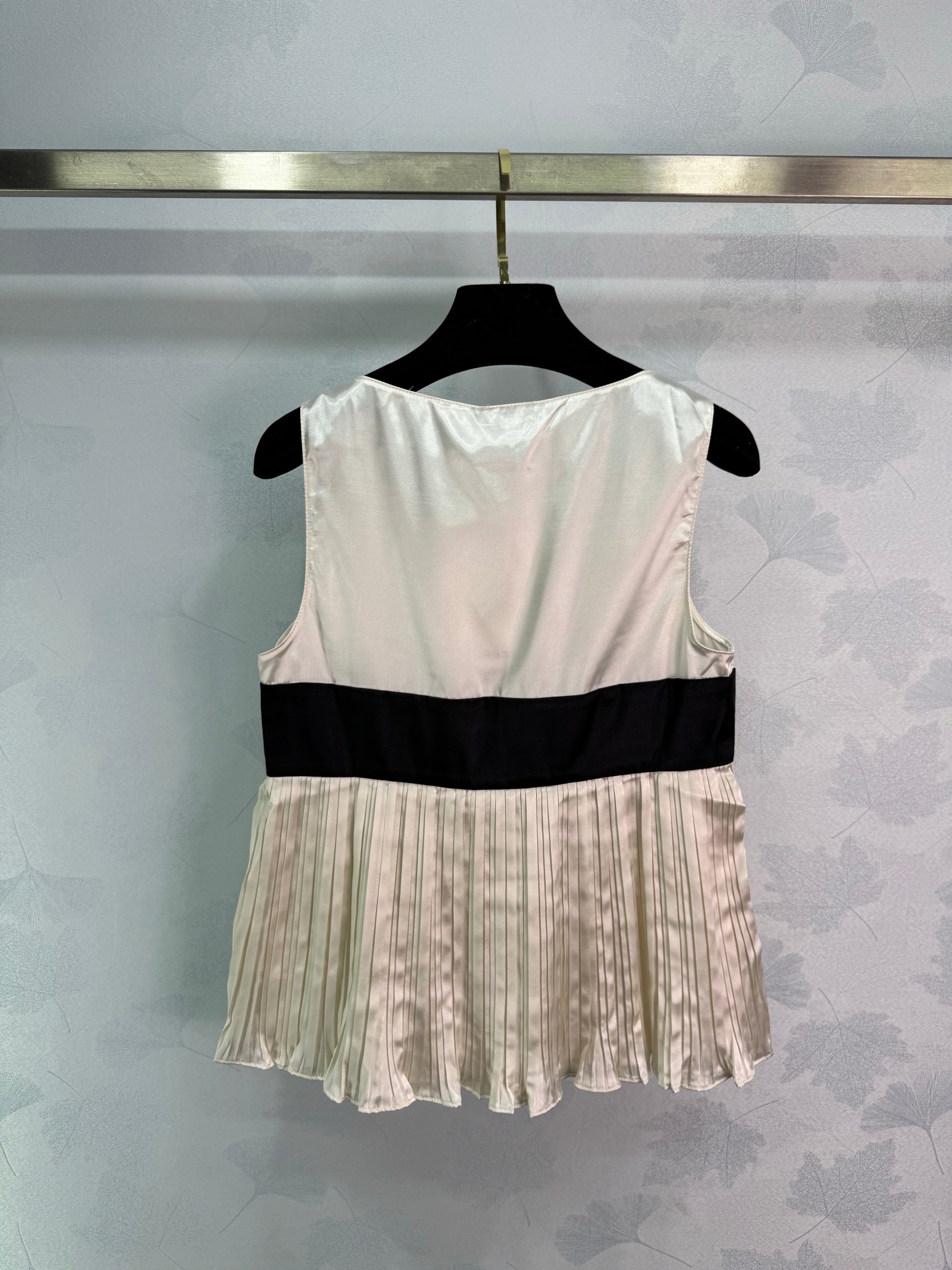 26NEW Spring/Summer Silk Vest