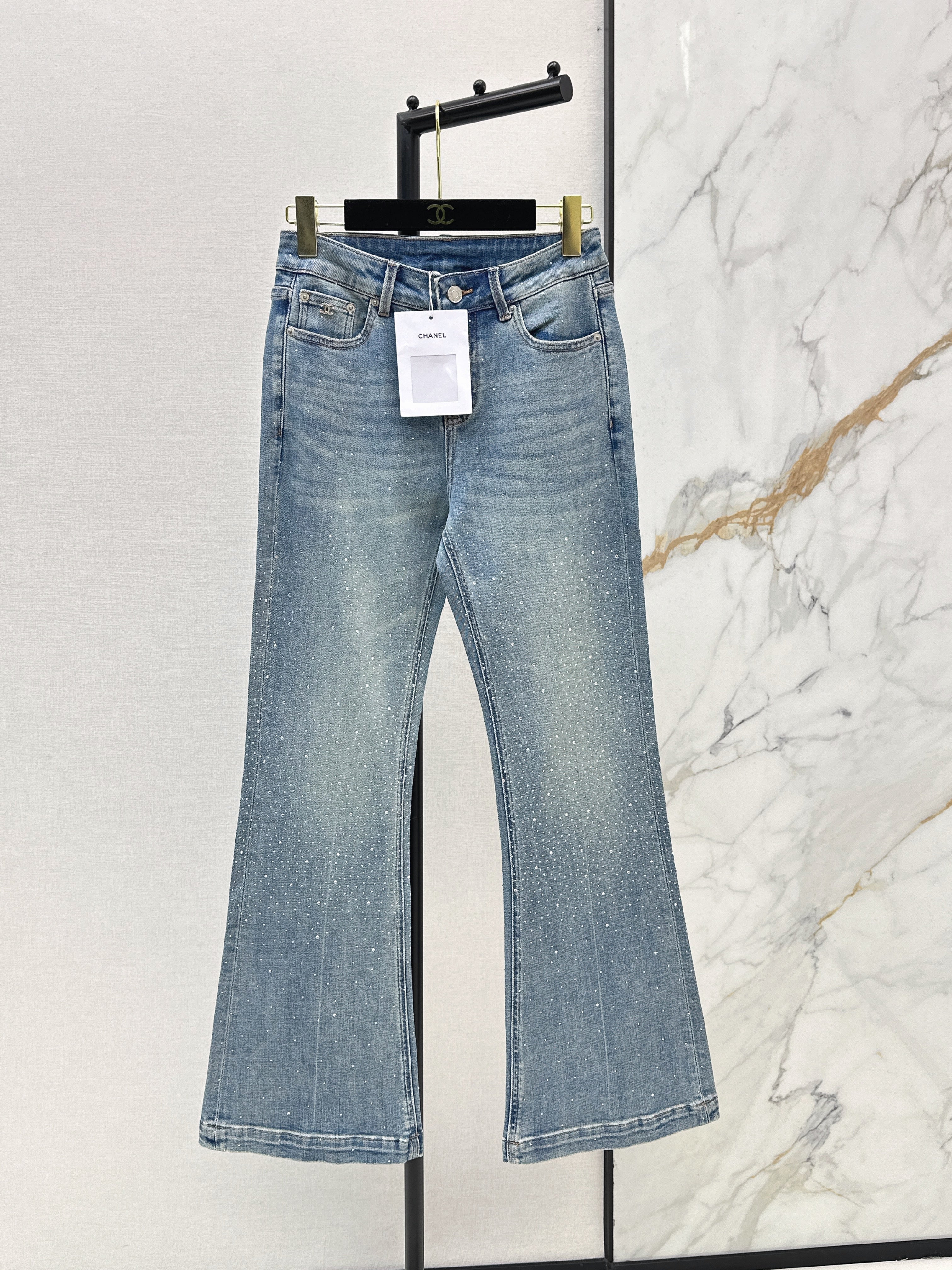 26NEW Double-sided Rhinestone Flared Jeans