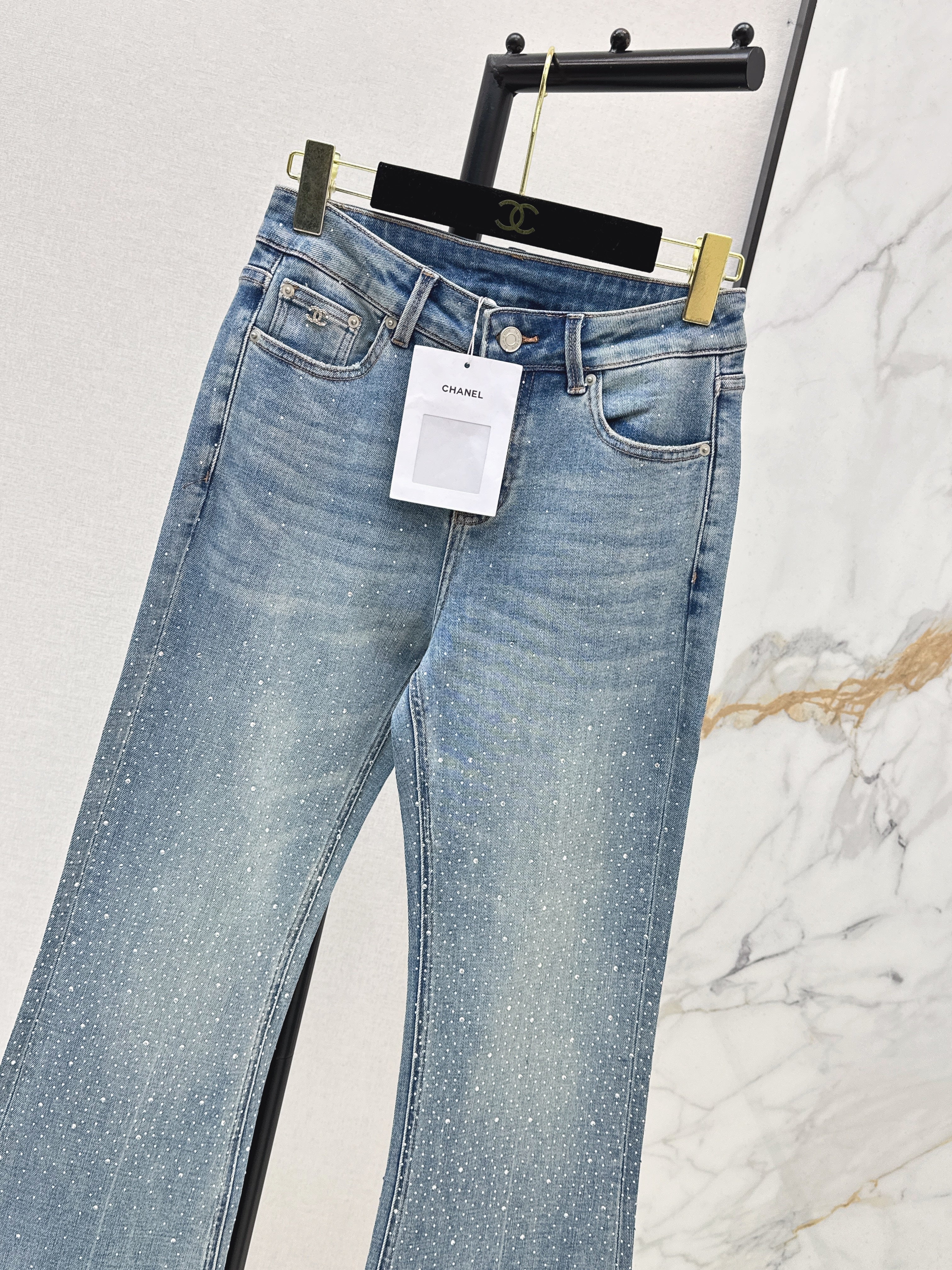 26NEW Double-sided Rhinestone Flared Jeans