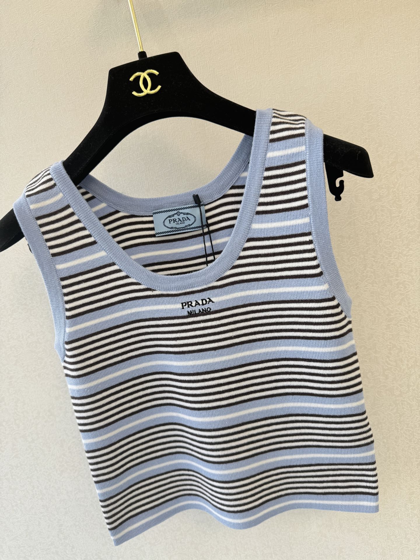 26NEW striped vest
