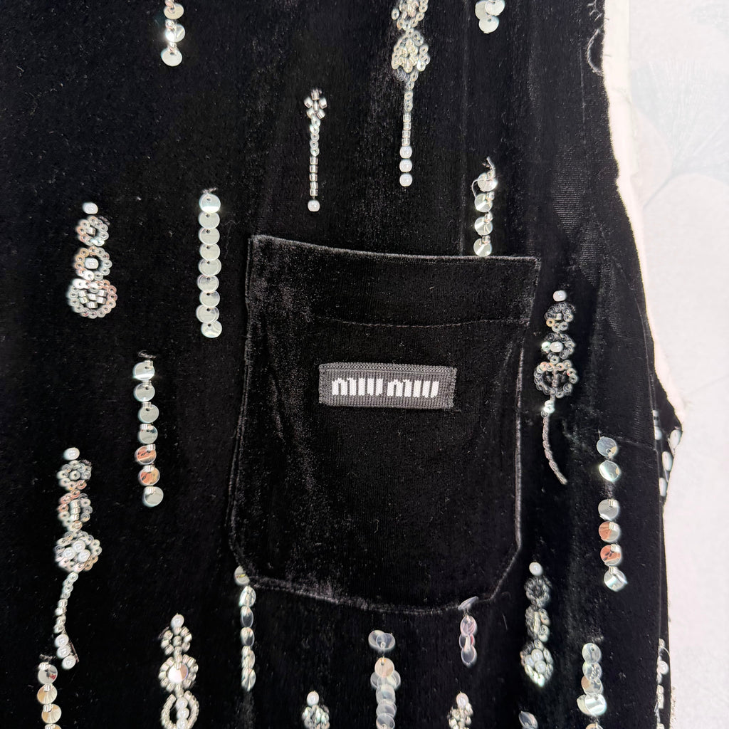 26NEW Velvet Beaded Dress