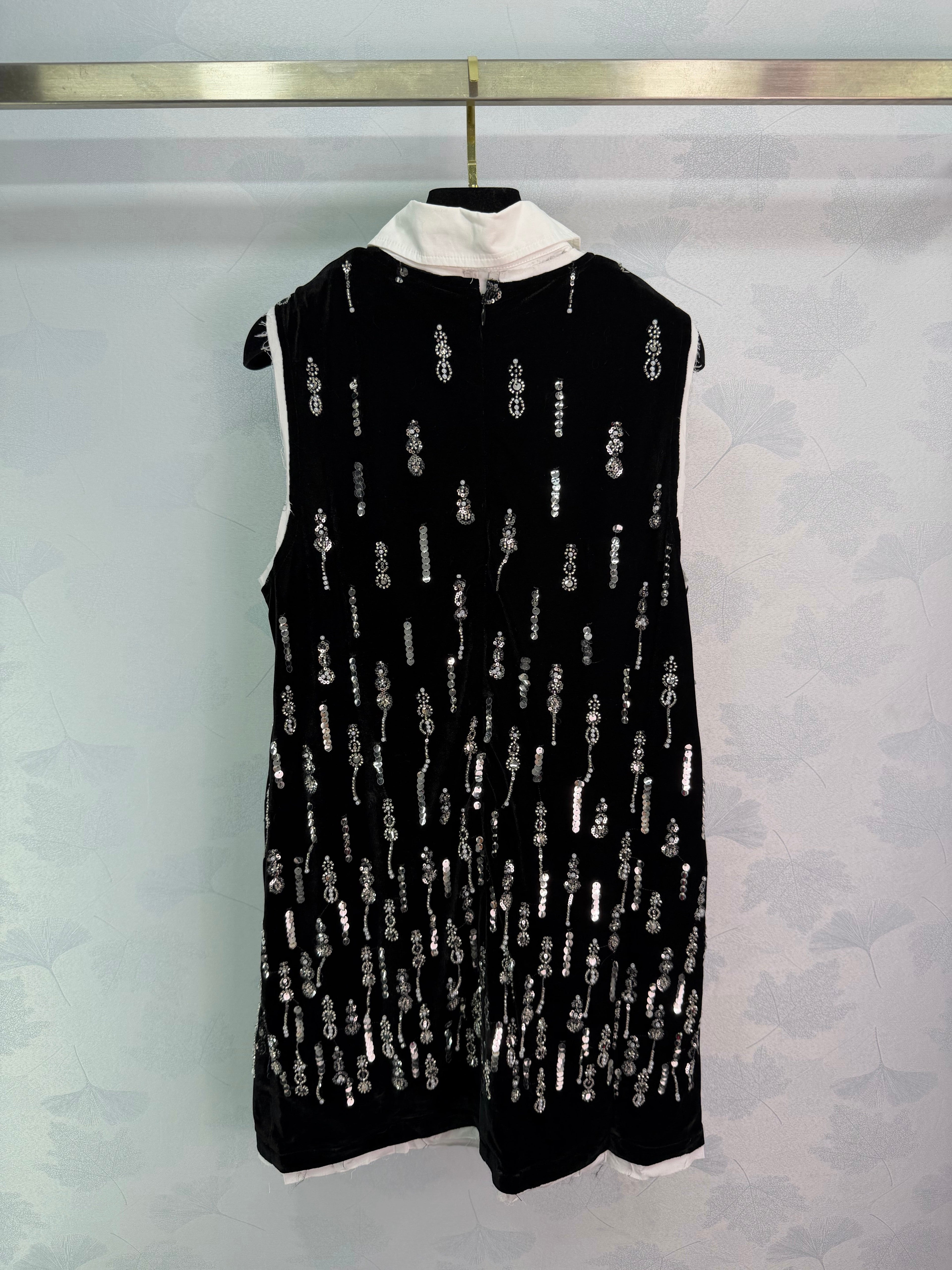 26NEW Velvet Beaded Dress