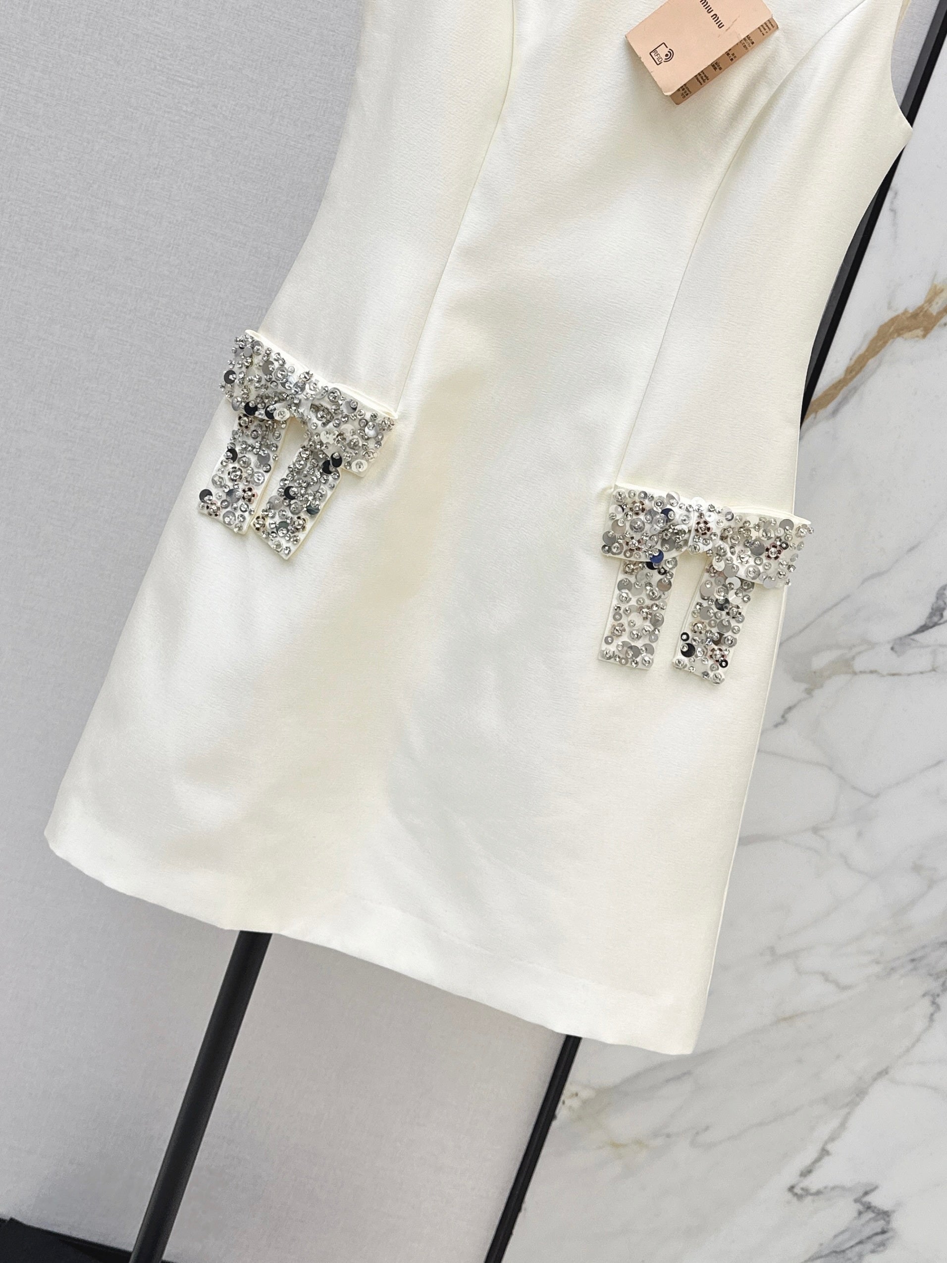 26SS Rhinestone Bow Sleeveless Dress