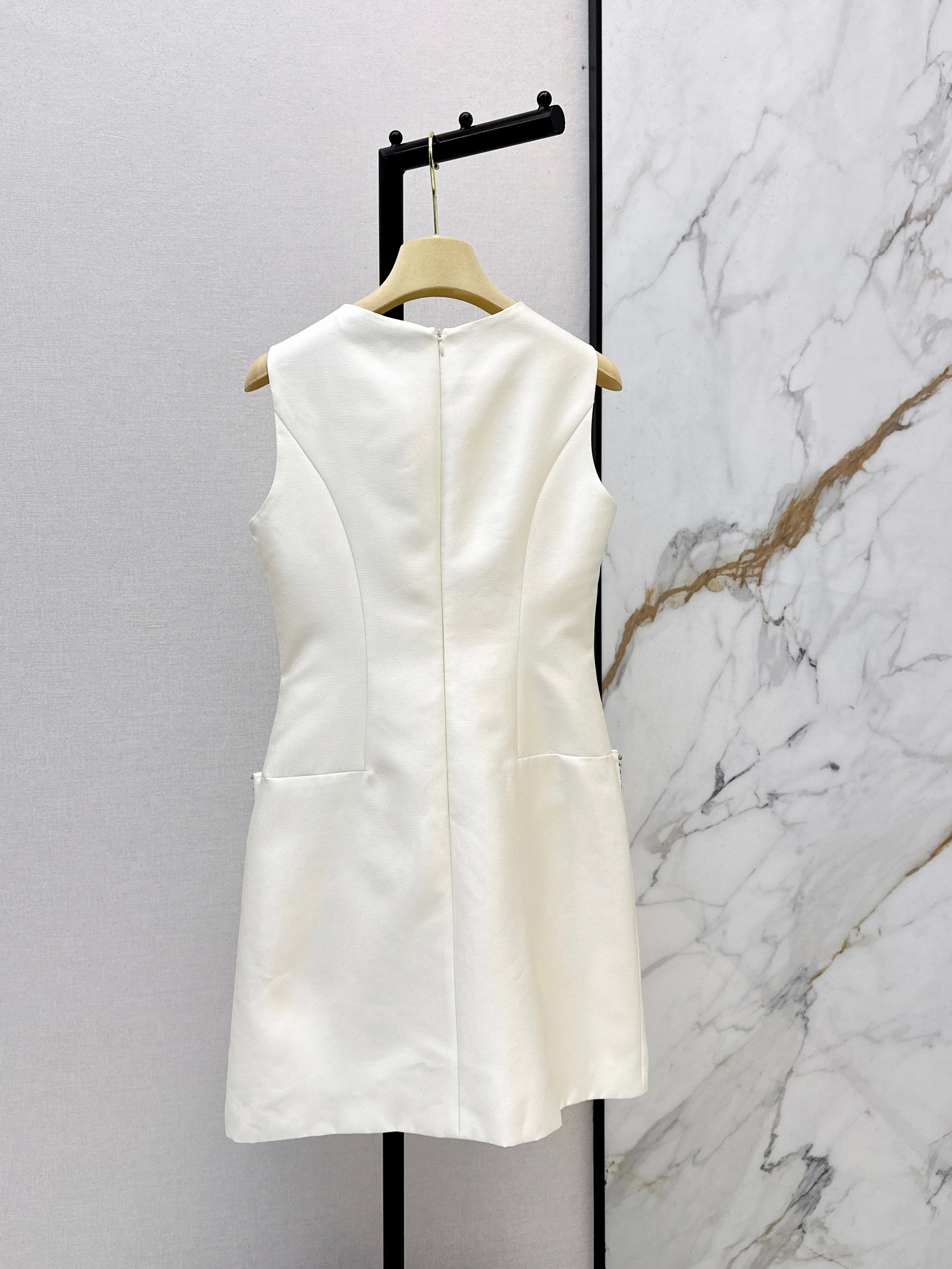 26SS Rhinestone Bow Sleeveless Dress