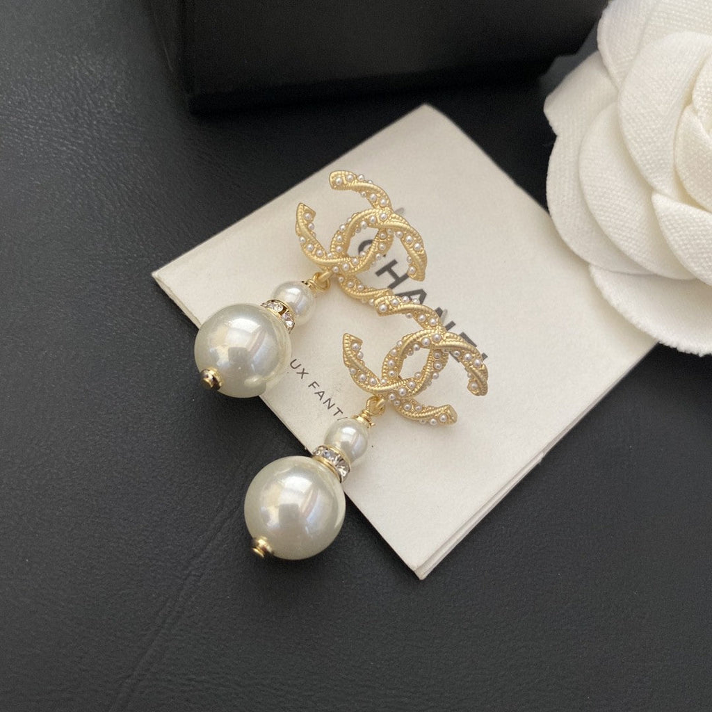 Gourd-shaped twisted rope pearl earrings
