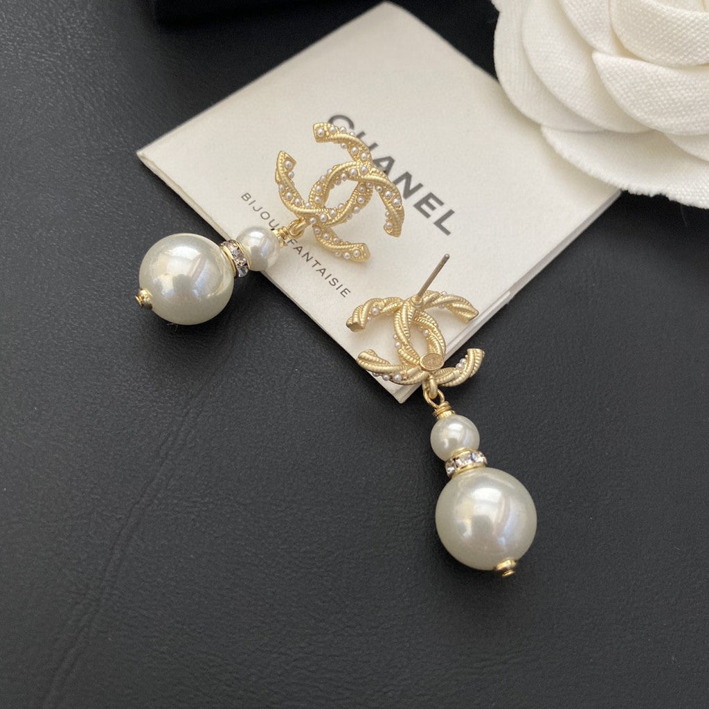 Gourd-shaped twisted rope pearl earrings