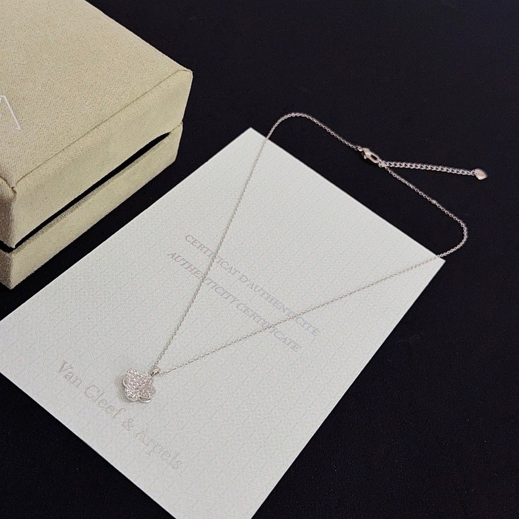 four leaf clover necklace