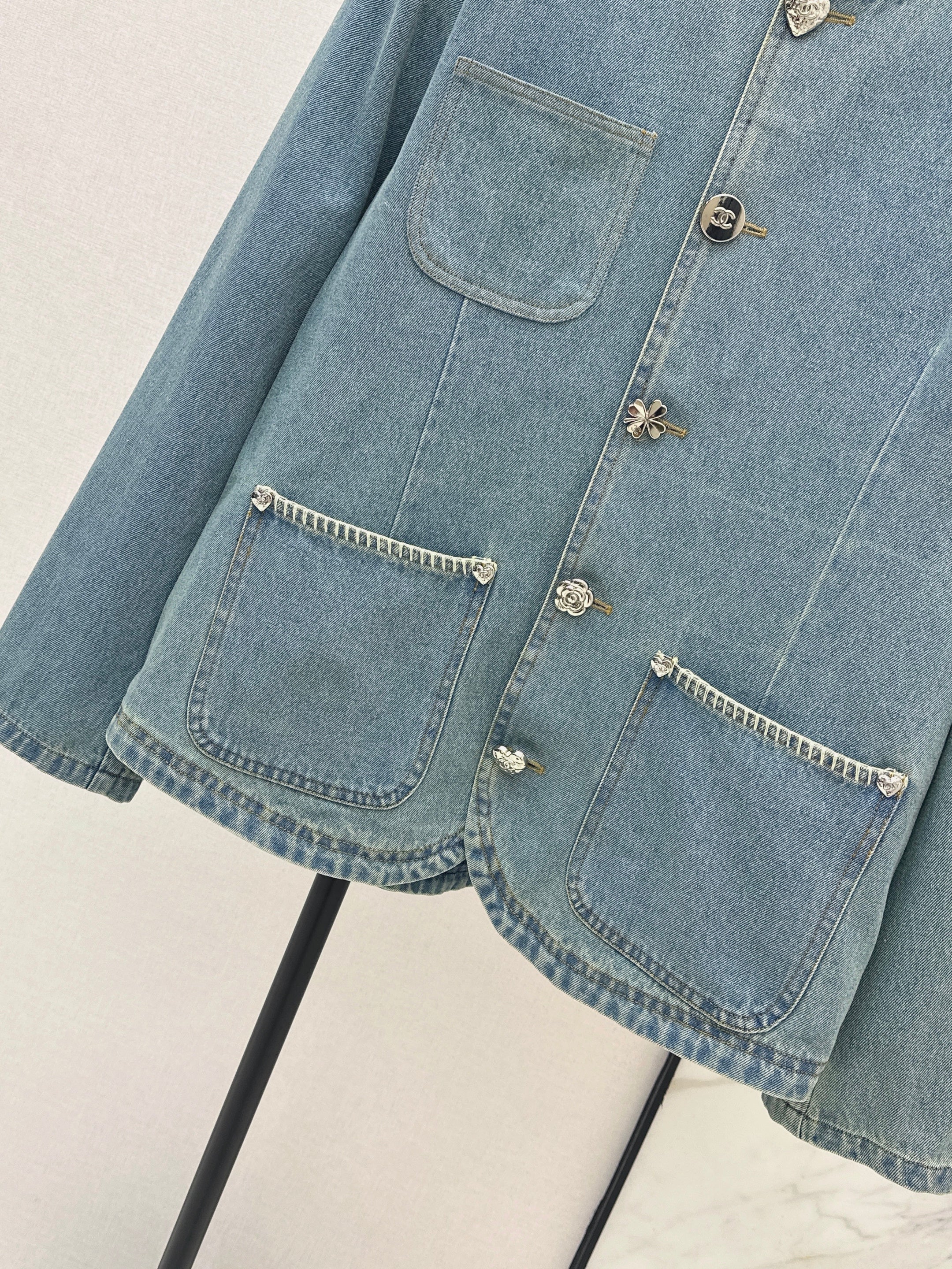 26SS New Arrival Denim Jacket with Overlock Trim